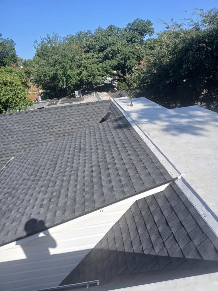 Charcoal - GAF Timberline HDZ by RoofsOnly.com
