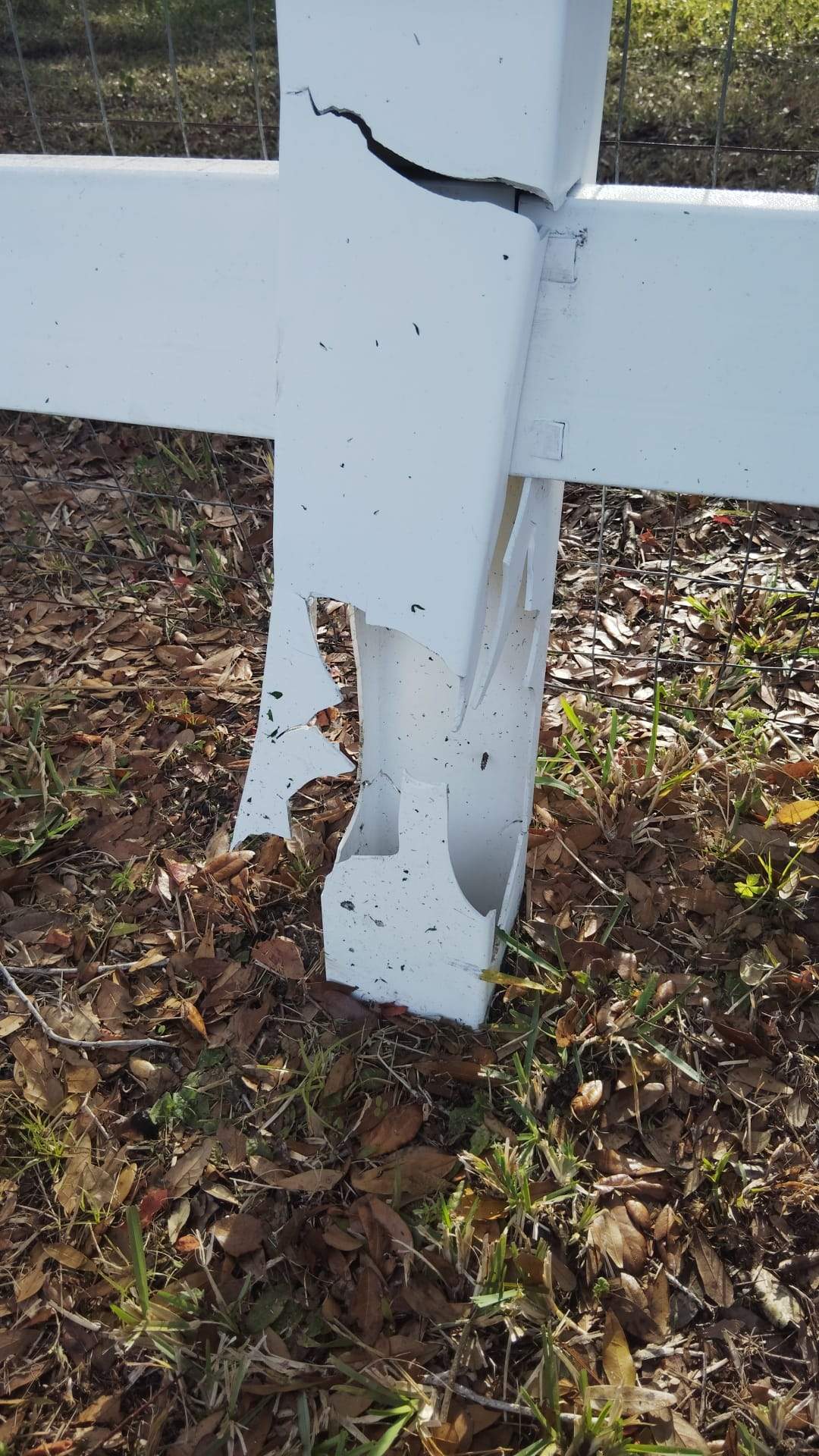 White Vinyl Farm Fence Repair in Arcadia by True Fence LLC