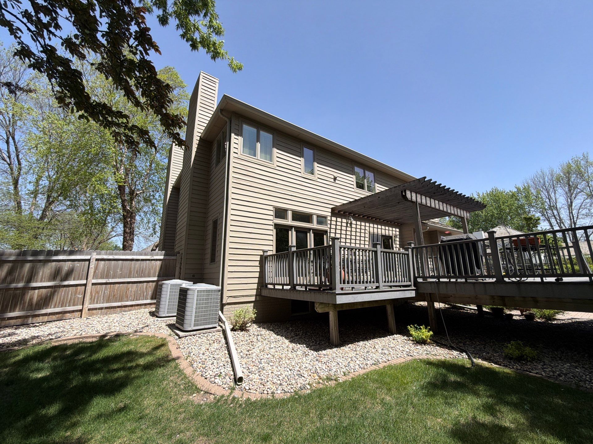 Residential Siding Replacement and Wood Rot Repair in Sioux Falls by Select Painting, Coatings & Garage Cabinets