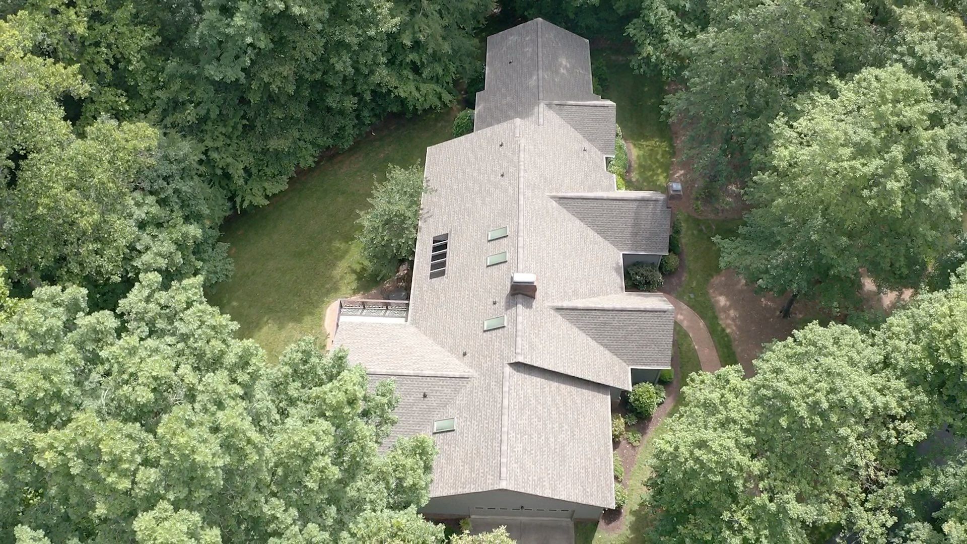 New Roof for these homeowners by Just In Time Roofing and Restoration