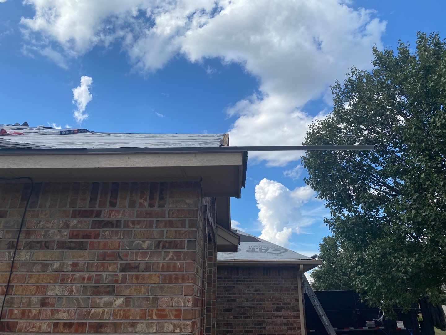 GAF - Weatherwood by Frontline Roofing and Construction