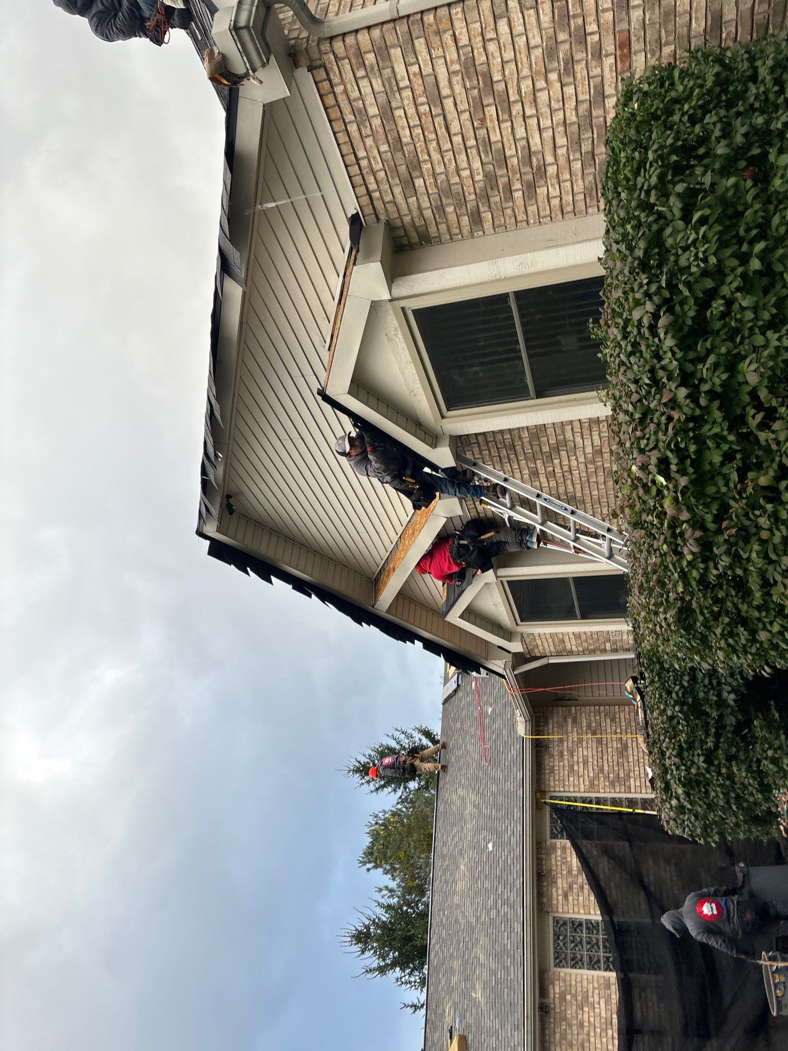 Roof Replacement using Owens Corning by 180 Contractors