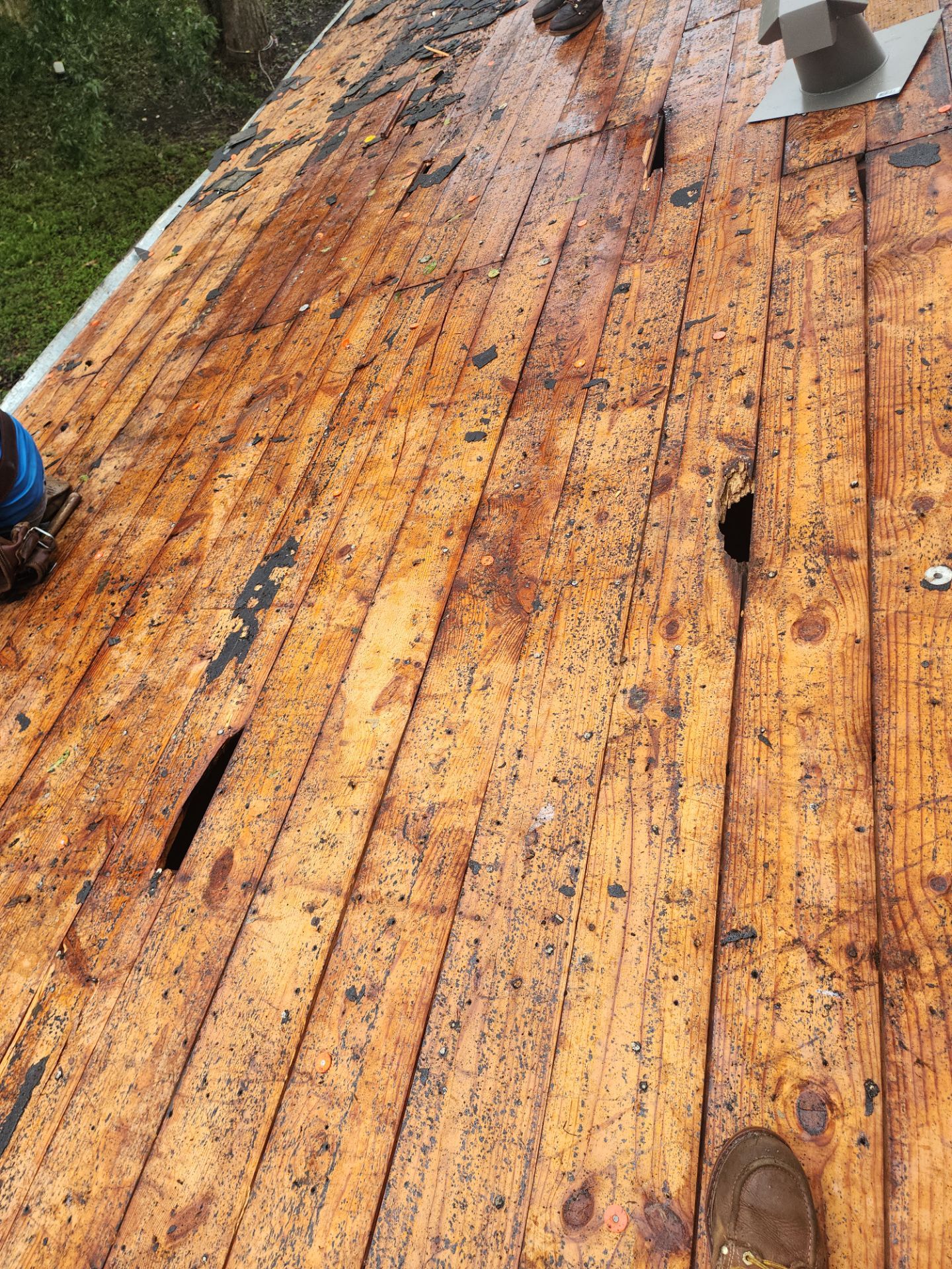 Residential Roofing Installation using Owen's Corning Duration (Lifetime) Shingles by Roof Repair Company