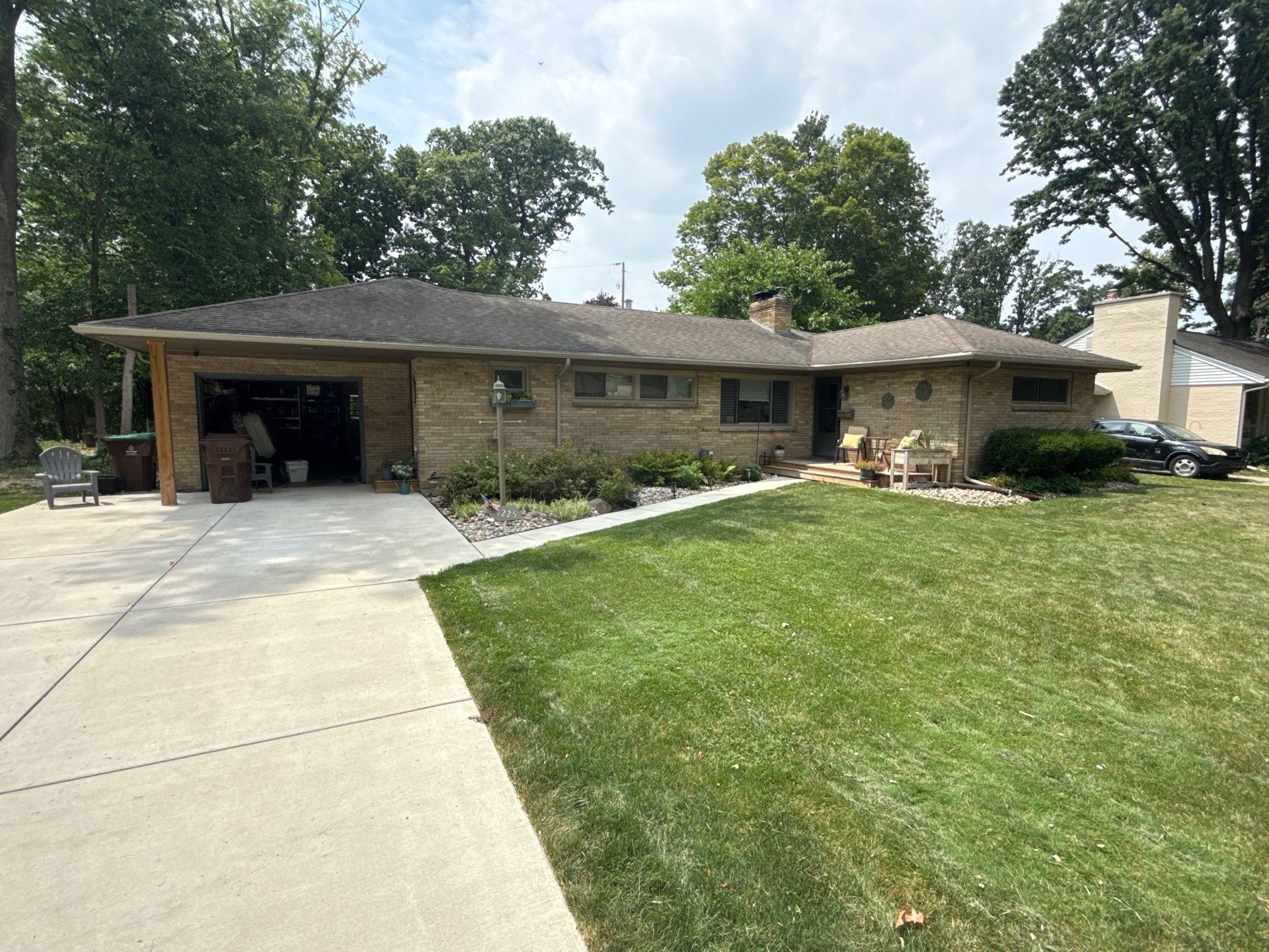 Lansing Gutter job by Sunrise Seamless