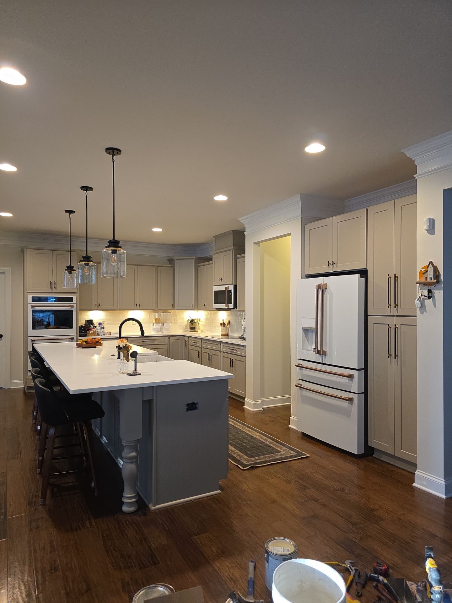 From Dated to Dazzling: A Bright Kitchen Transformation in Holly Springs by Elite Remodeling and Design LLC