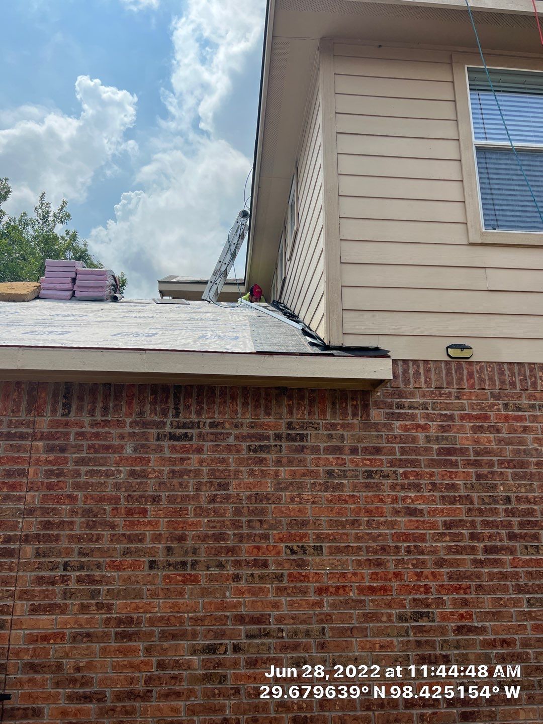 Residential Roof Replacement using Owens Corning 30 year Architectural Shingles by Premier Roofing and Contracting