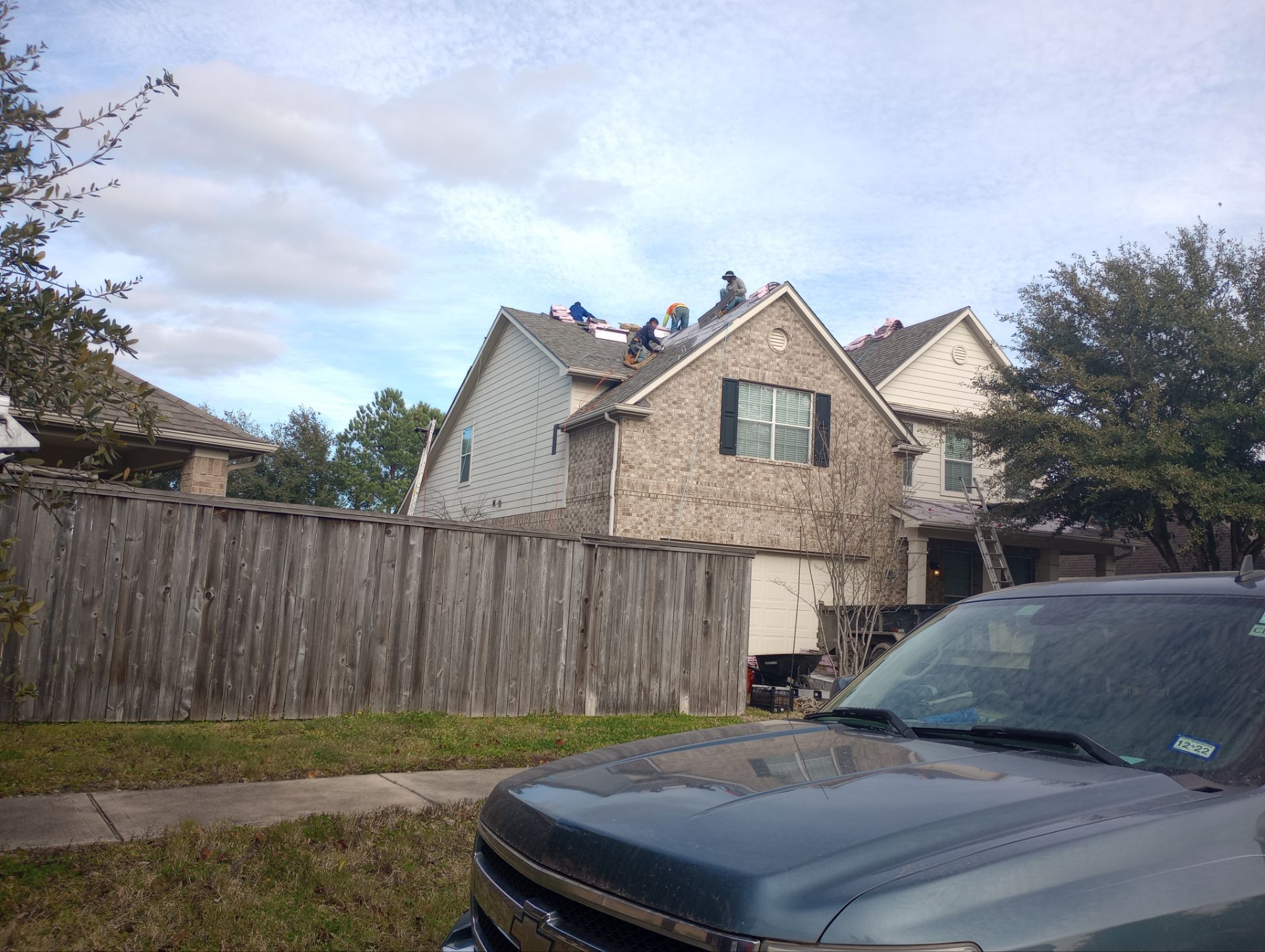 Residential Roofing Installation using Owen's Corning Duration (Lifetime) Shingles by Roof Repair Company