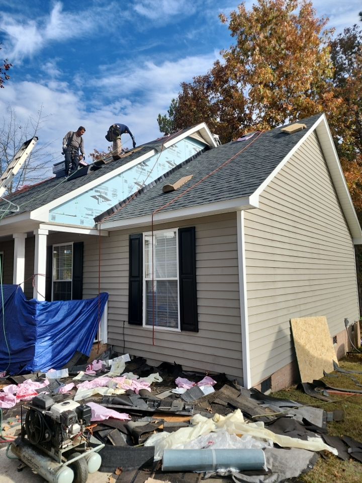 Residential Roofing Installation using Owens Corning Oakridge- Williamsburg Gray by Indigo State Roofing