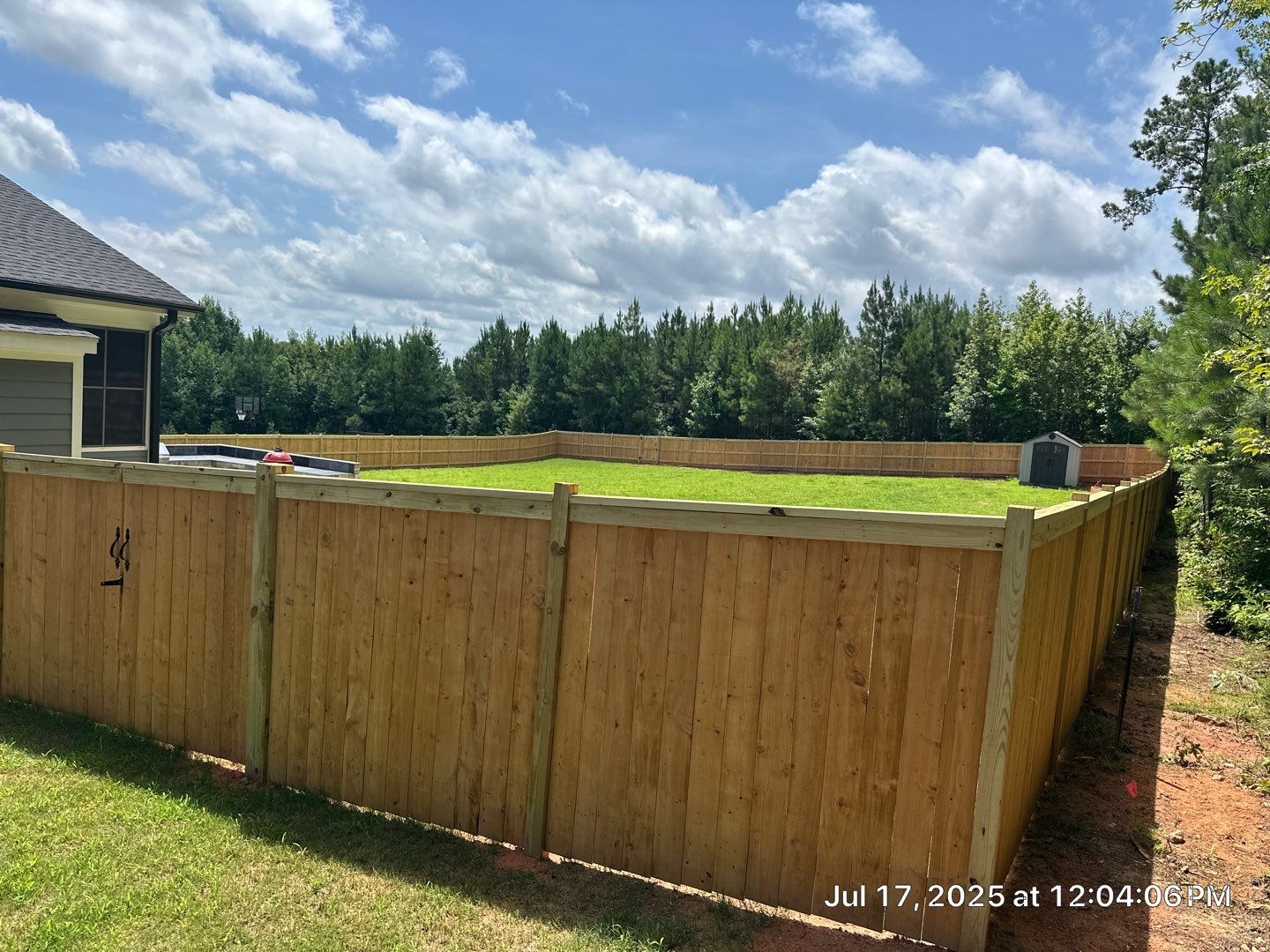 Wood Fence using Wood Sealant by DuraSeal