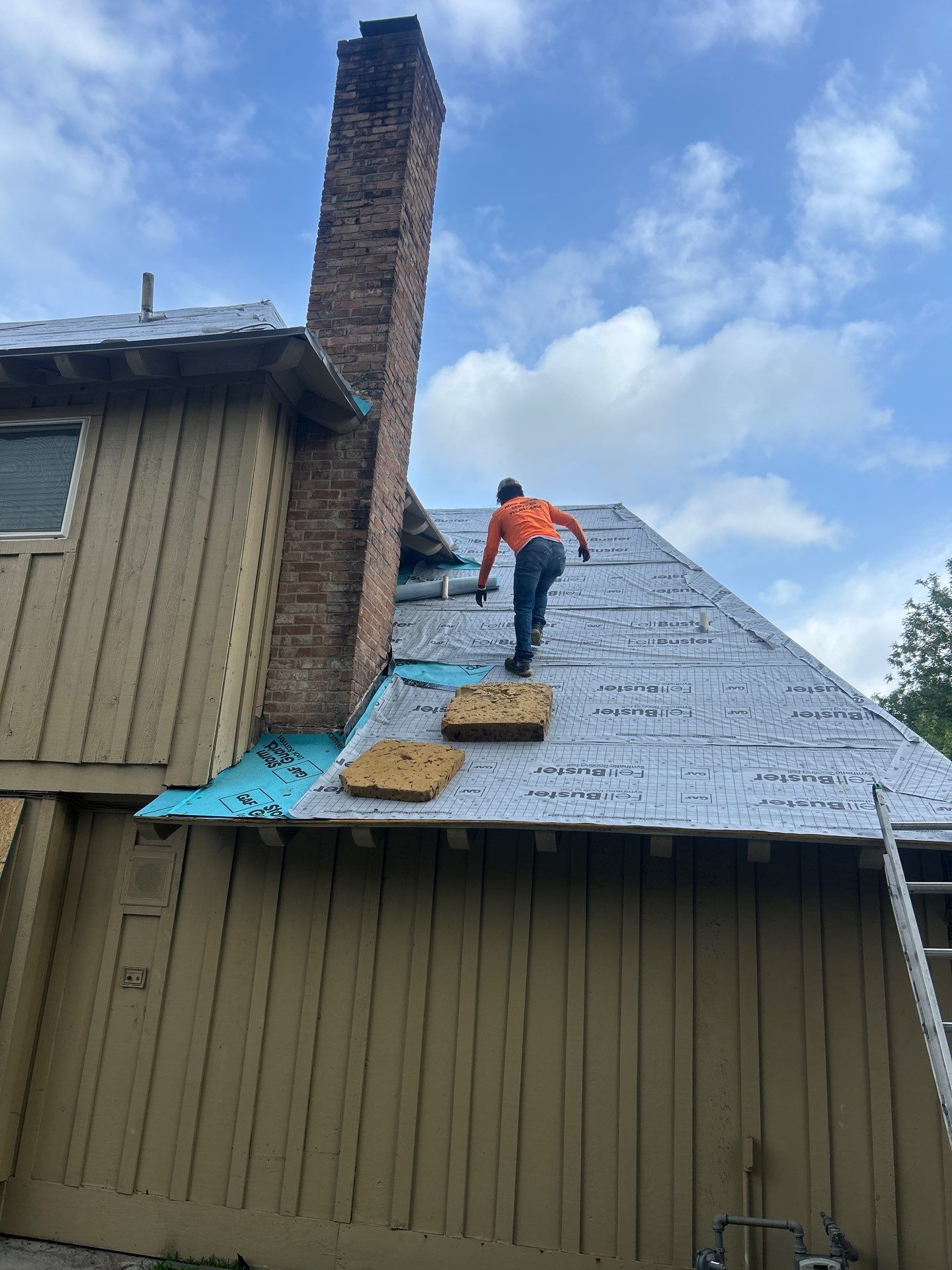 Roof Replacement in Houston TX by Roof Repair Company
