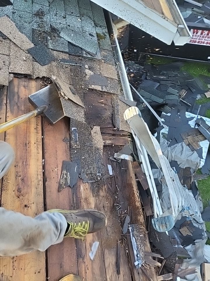 ATLAS PINNACLE COLOR: COASTAL GRANITE DRIP EDGE: BLACK by Eagle Eye Roofing