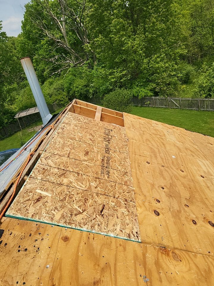 ATLAS PINNACLE COLOR: PRISTINE BLACK by Eagle Eye Roofing