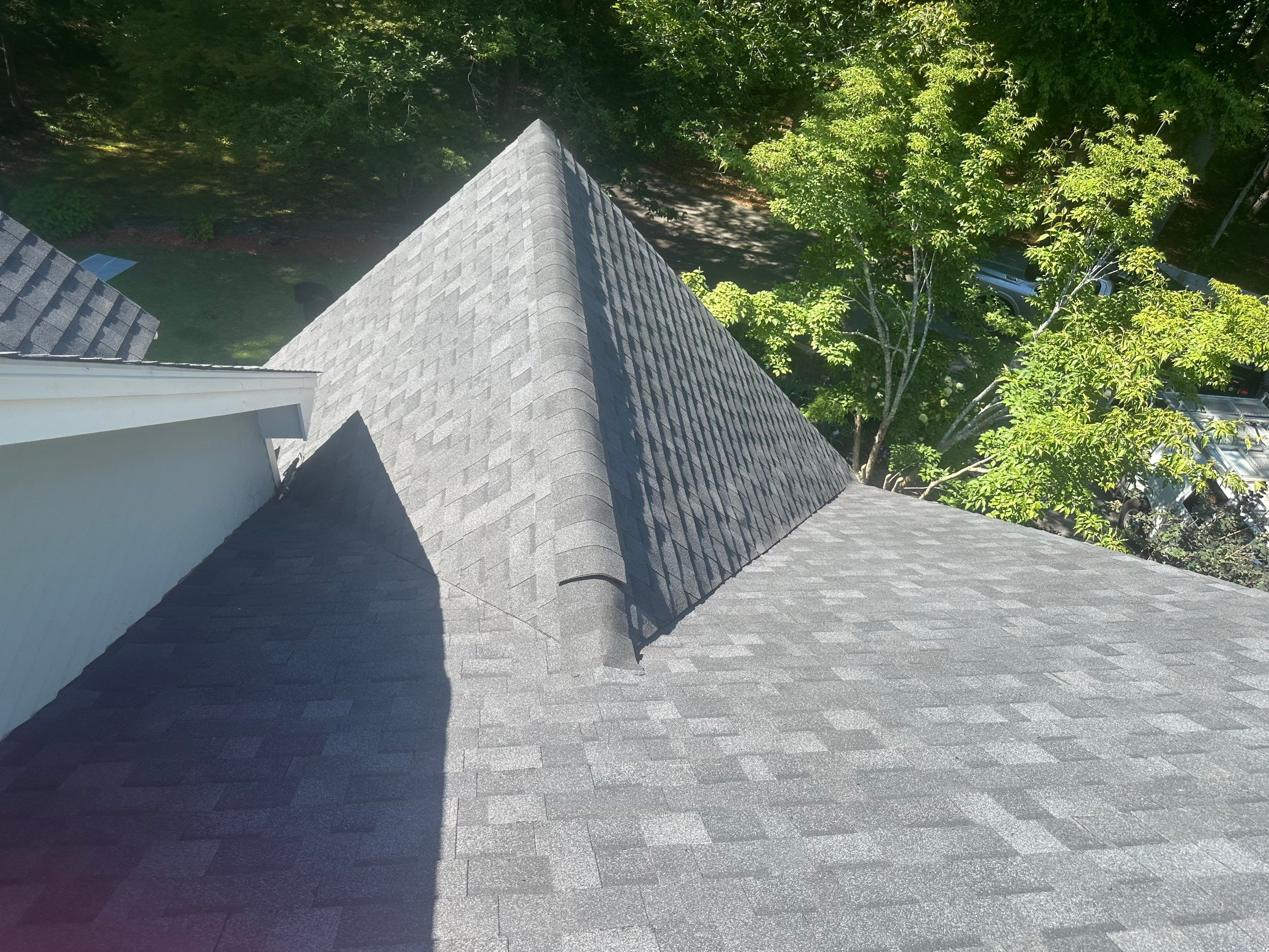 š IKO Roof Transformation in Berwick, Maine! š²šØ by Tall pine roofing