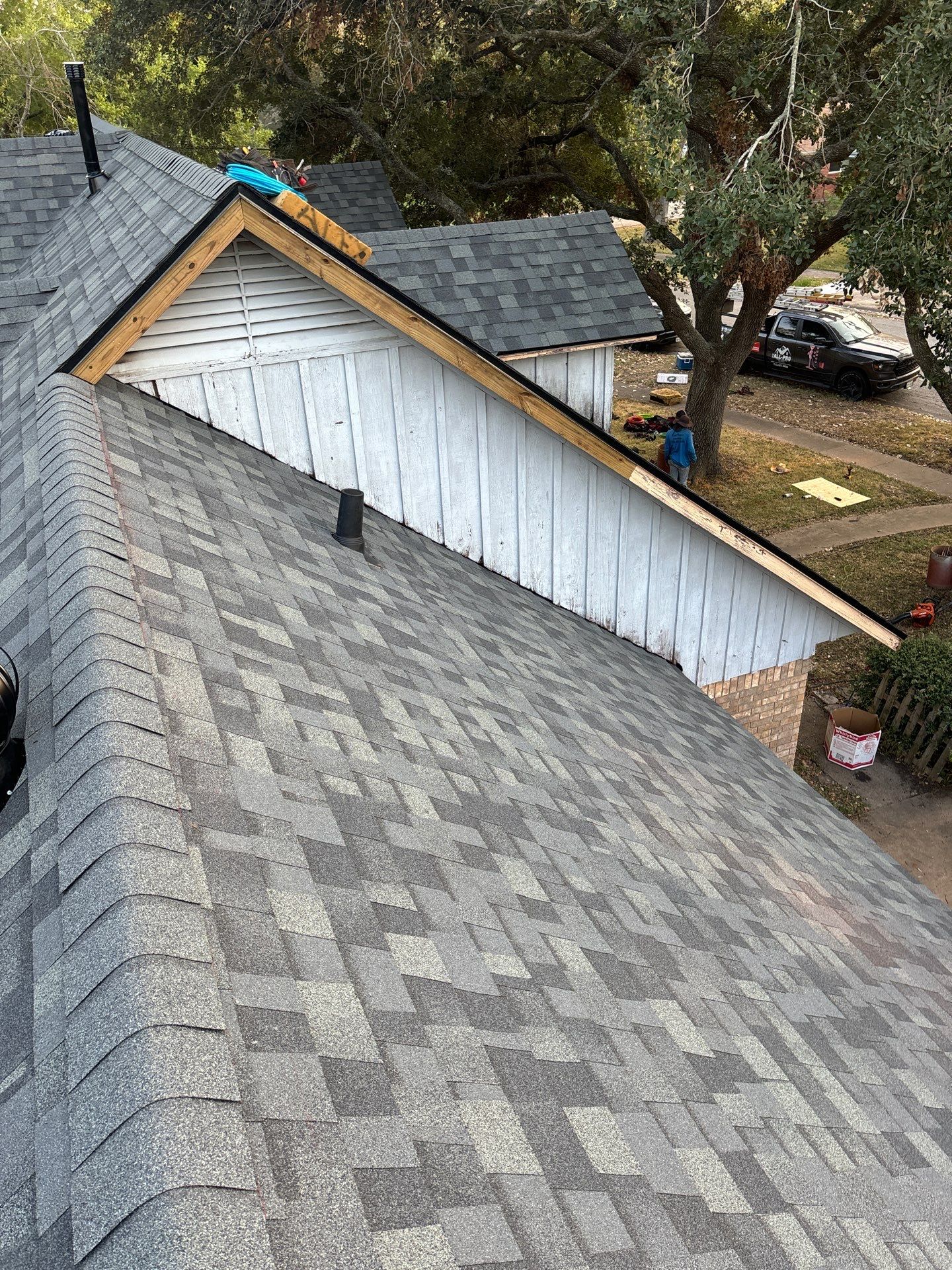 Residential Roofing Installation using Owen's Corning Duration (Lifetime) Shingles by Roof Repair Company