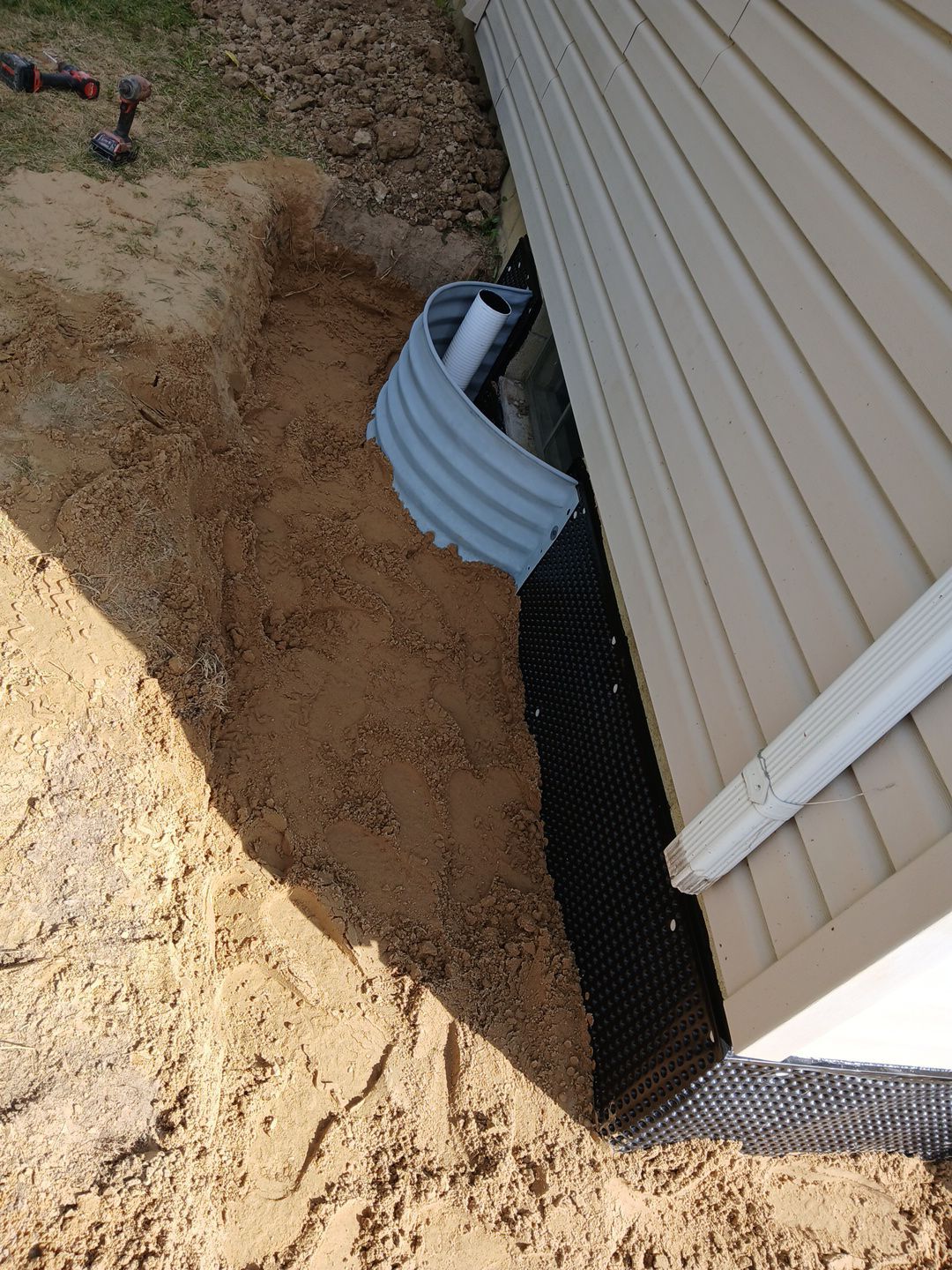 Exterior Waterproofing & Embedded Fiber Reinforcements by Toledo Basement Repair