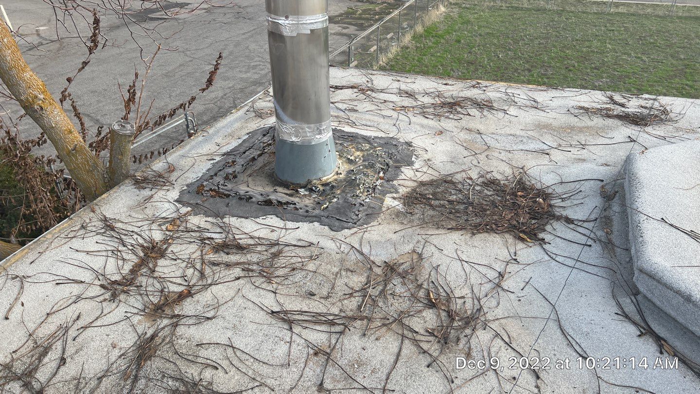 TPO single-ply roofing system using GAF by Straight Edge Roofing Inc