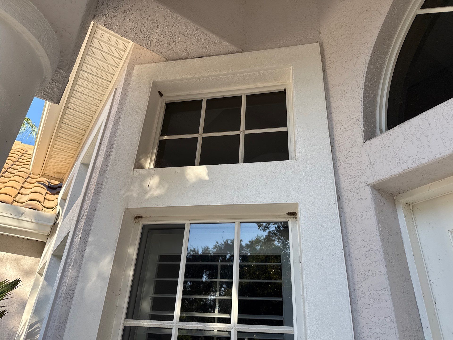 House Wash, Pool Deck & Screen Enclosure Cleaning | University Park, Sarasota FL by Sunshine AquaWash