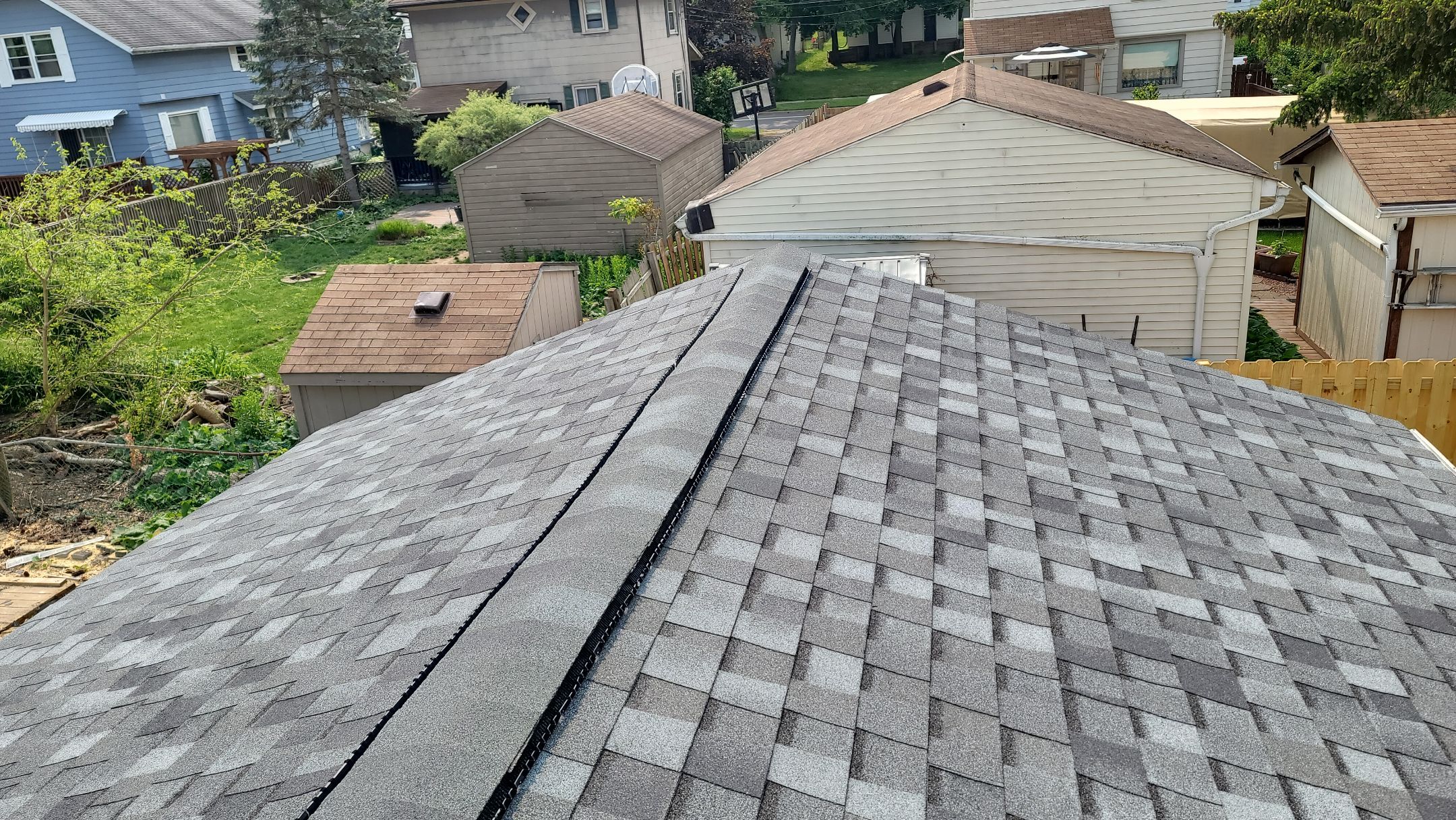 ATLAS PINNACLE COLOR: COASTAL GRANITE by Eagle Eye Roofing