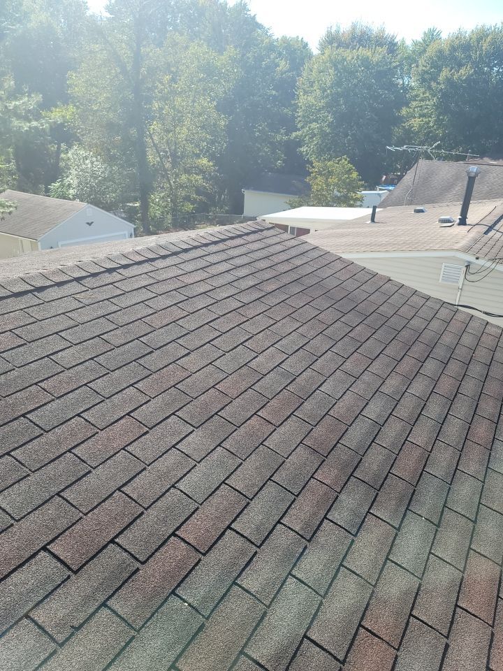 Brand: Atlas Pinnacle Color: Pristine Scotchgard Pweter Drip: White by Eagle Eye Roofing