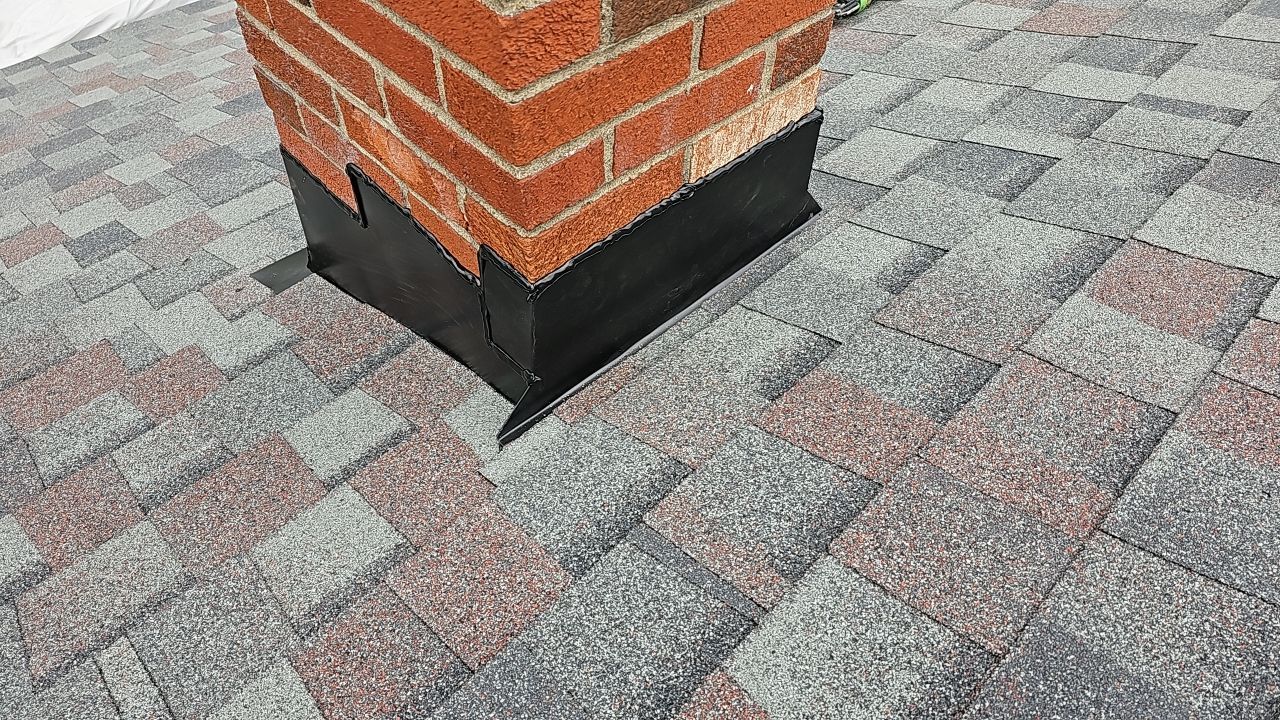 ATLAS PINNACLE COLOR: SUMMER STORM DRIP EDGE: WHITE by Eagle Eye Roofing