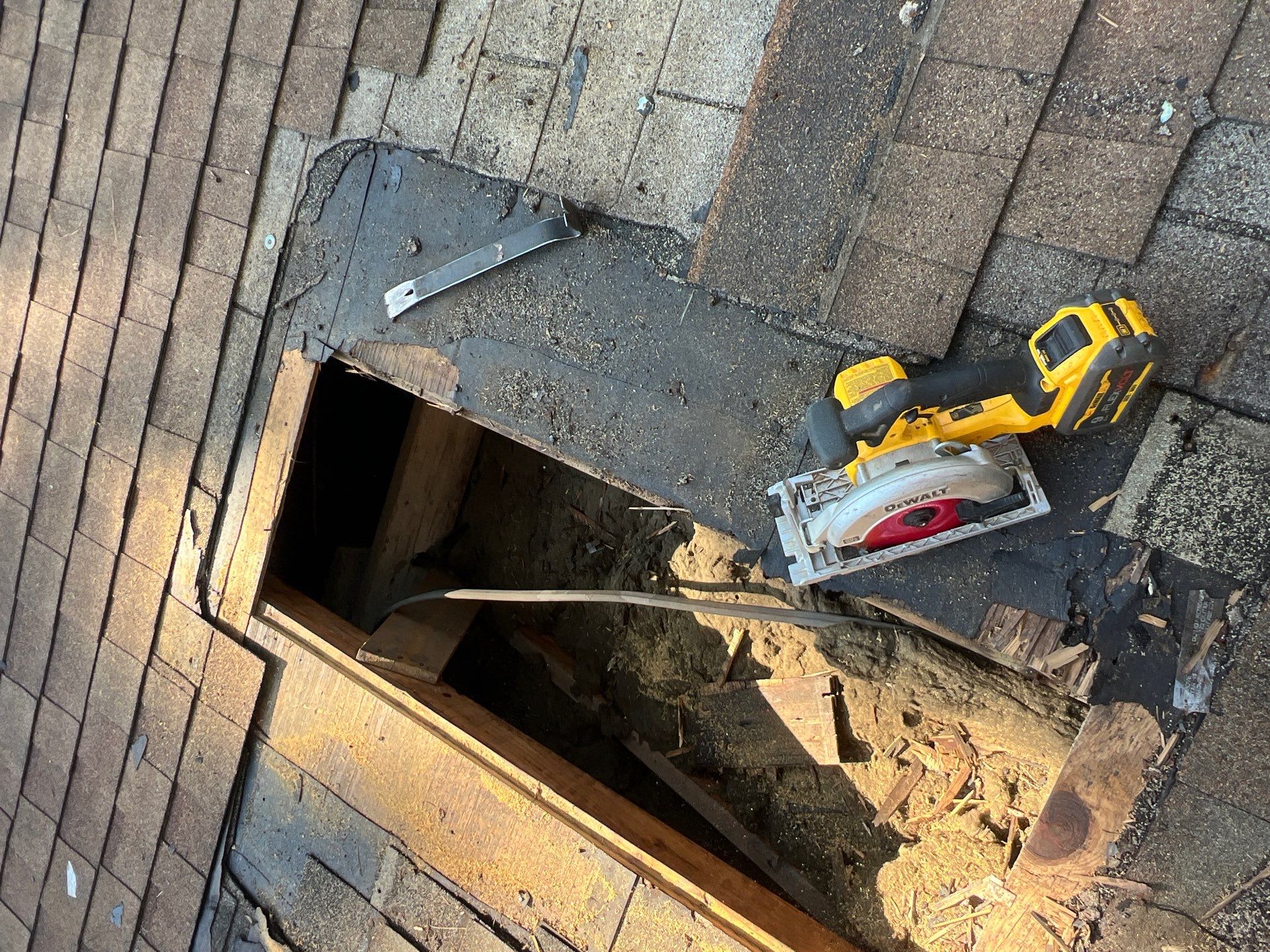 Residential Roofing Installation using Owen's Corning Duration (Lifetime) Shingles by Roof Repair Company