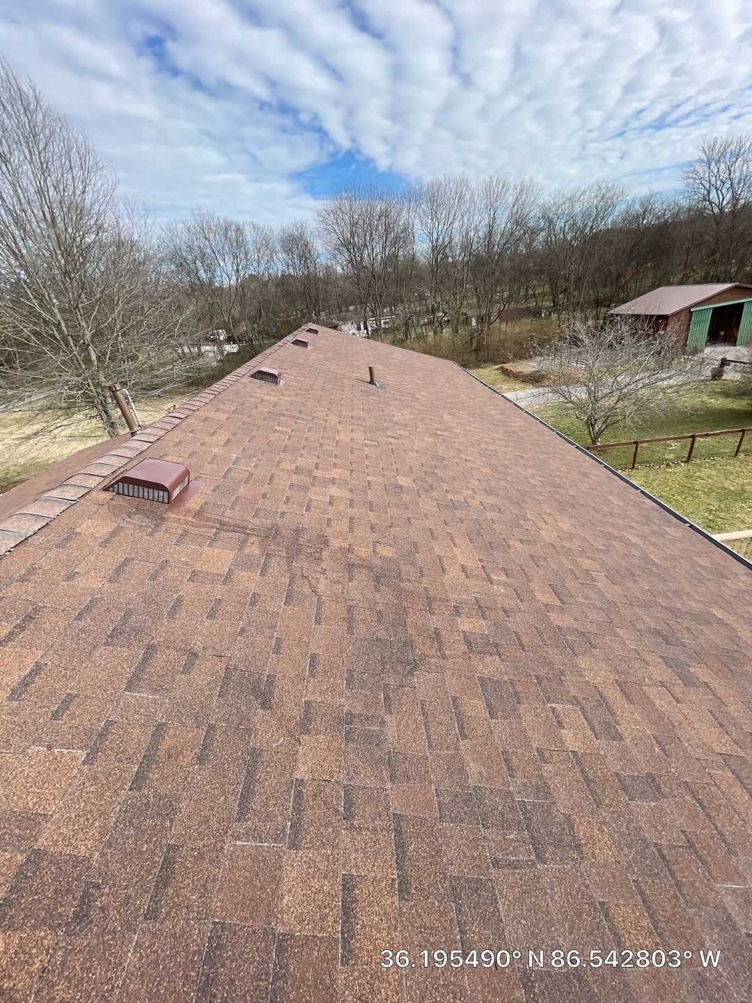 Residential Roofing Installation using Owens Corning Oakridge Roofing System by Undersun Roofing 