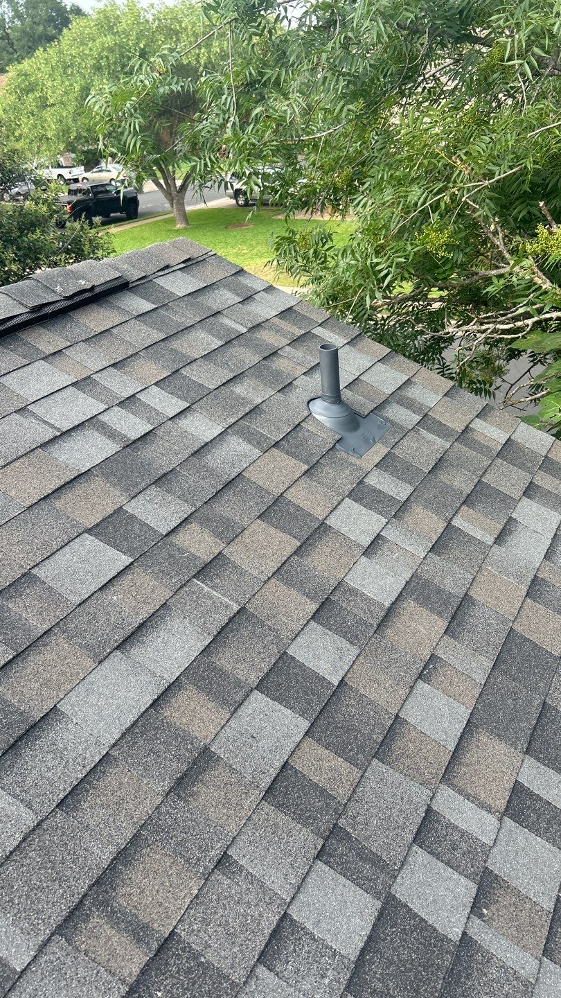 Williamsburg Gray - Owens Corning TruDefinition Duration by RoofsOnly.com