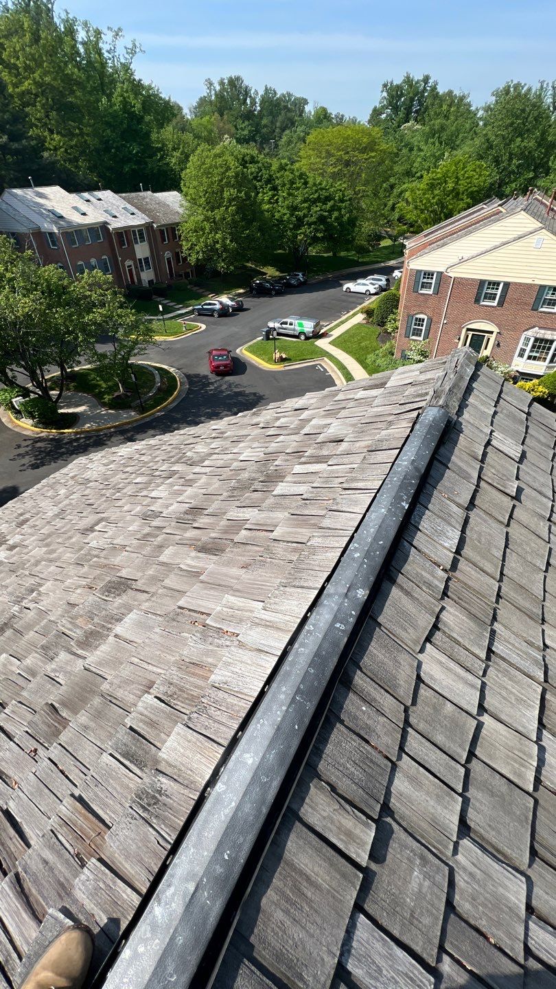 Falls Church - 18" Perfection CCA Shakes in Western Red Cedar by RM Banning, Inc.