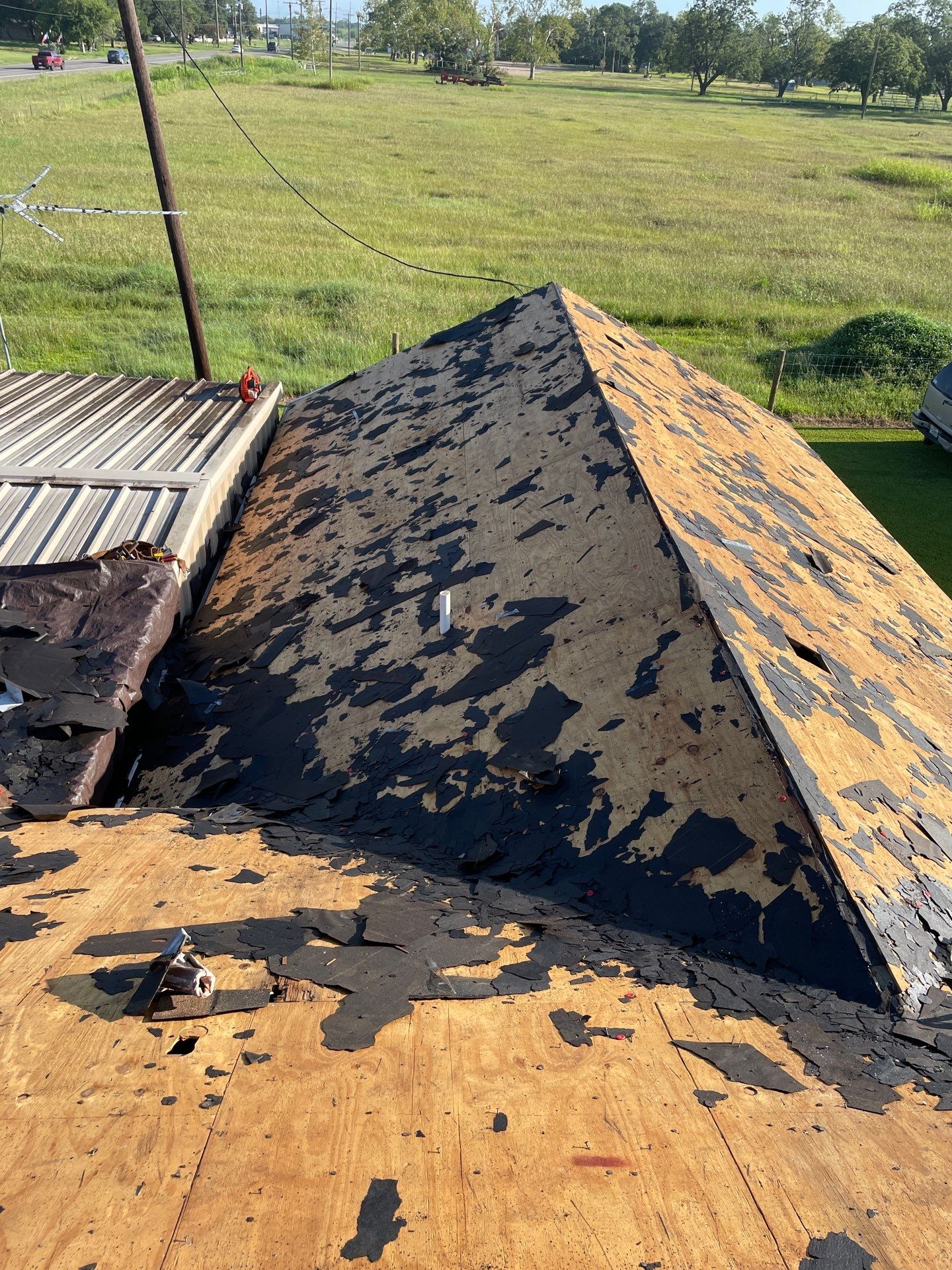 Residential Roofing Installation using Owen's Corning Duration (Lifetime) Shingles by Roof Repair Company