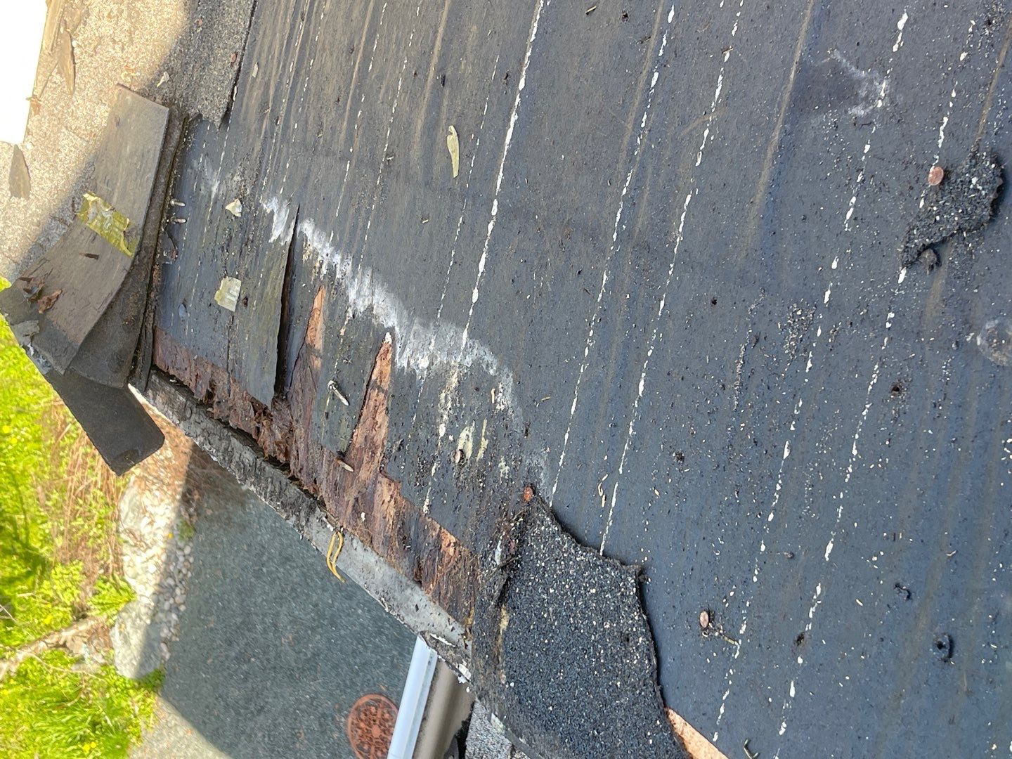 Residential Roofing Installation using OC Oakridge shingles by Top Notch Roofing Inc