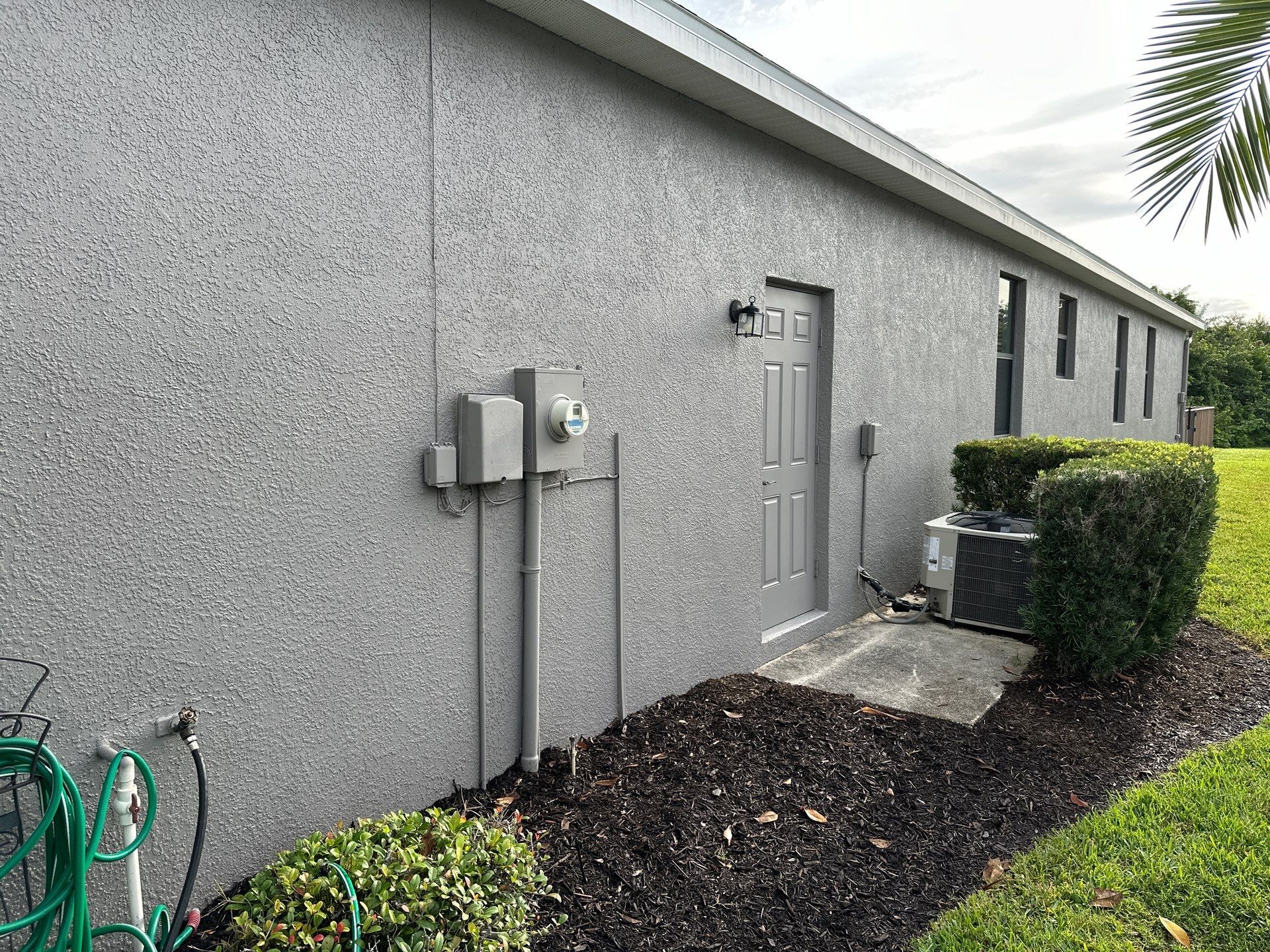 House Wash, Lanai Cleaning, and Driveway Cleaning by Sunshine AquaWash