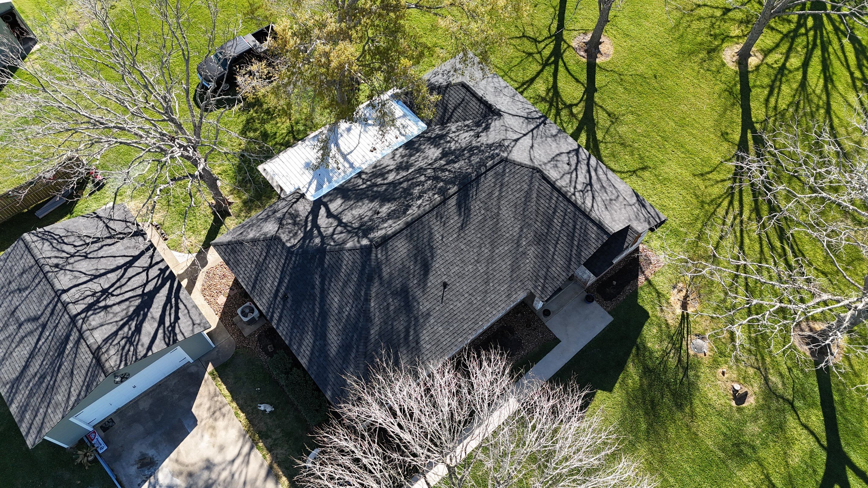 Angleton Roof Installation using Atlas Pinnacle Pristine by Modern BYLT Roofing & Construction