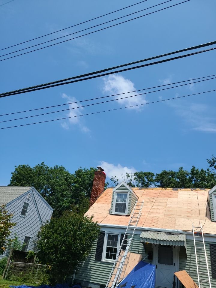 Arlington: CertainTeed Landmark Architectural Shingle in Georgetown Gray by RM Banning, Inc.