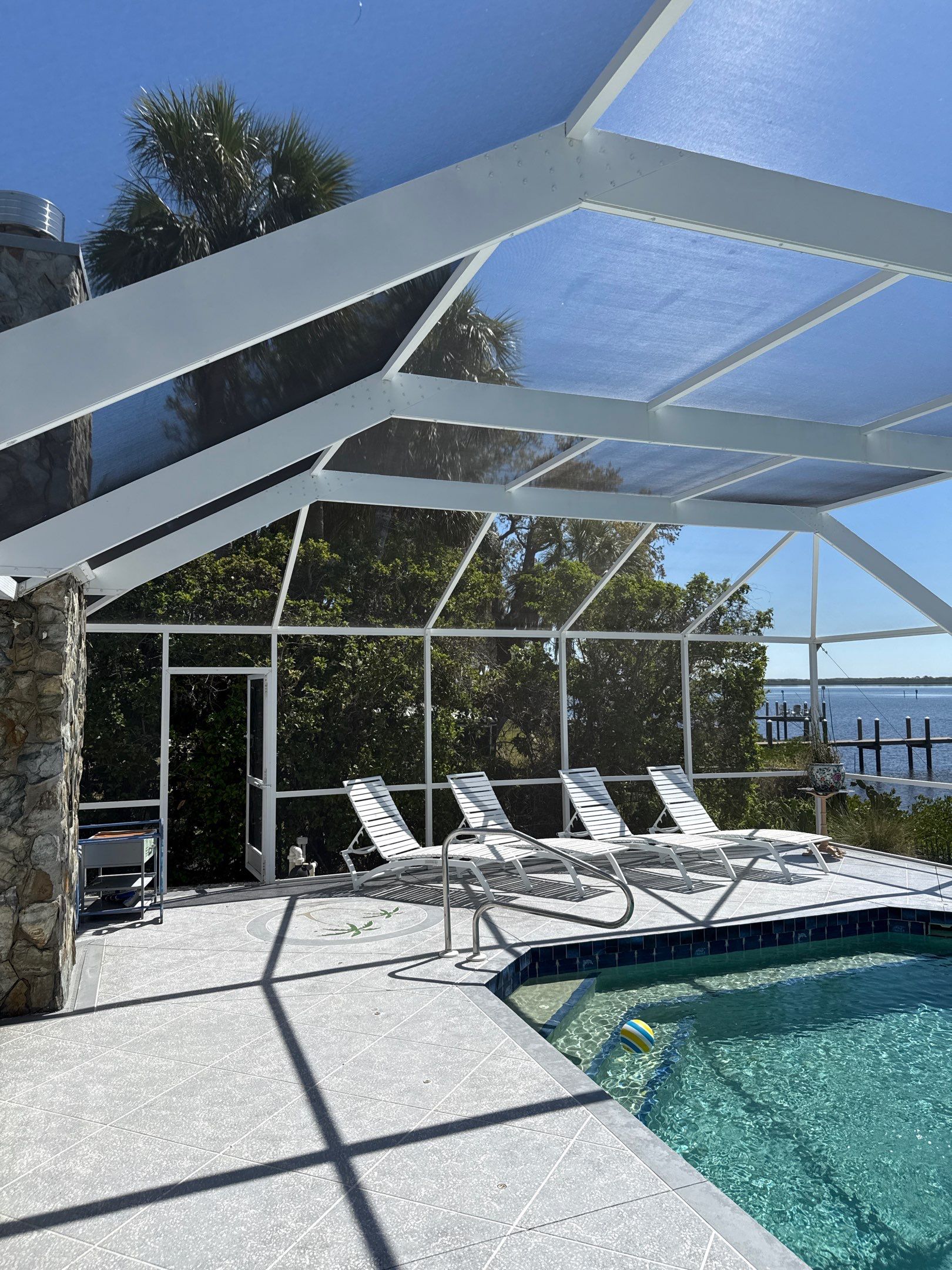🏡 From Green to Clean! 🌊 Epic House & Pool Cage Cleaning on the Manatee River | Ellenton, FL 💦 by Sunshine AquaWash