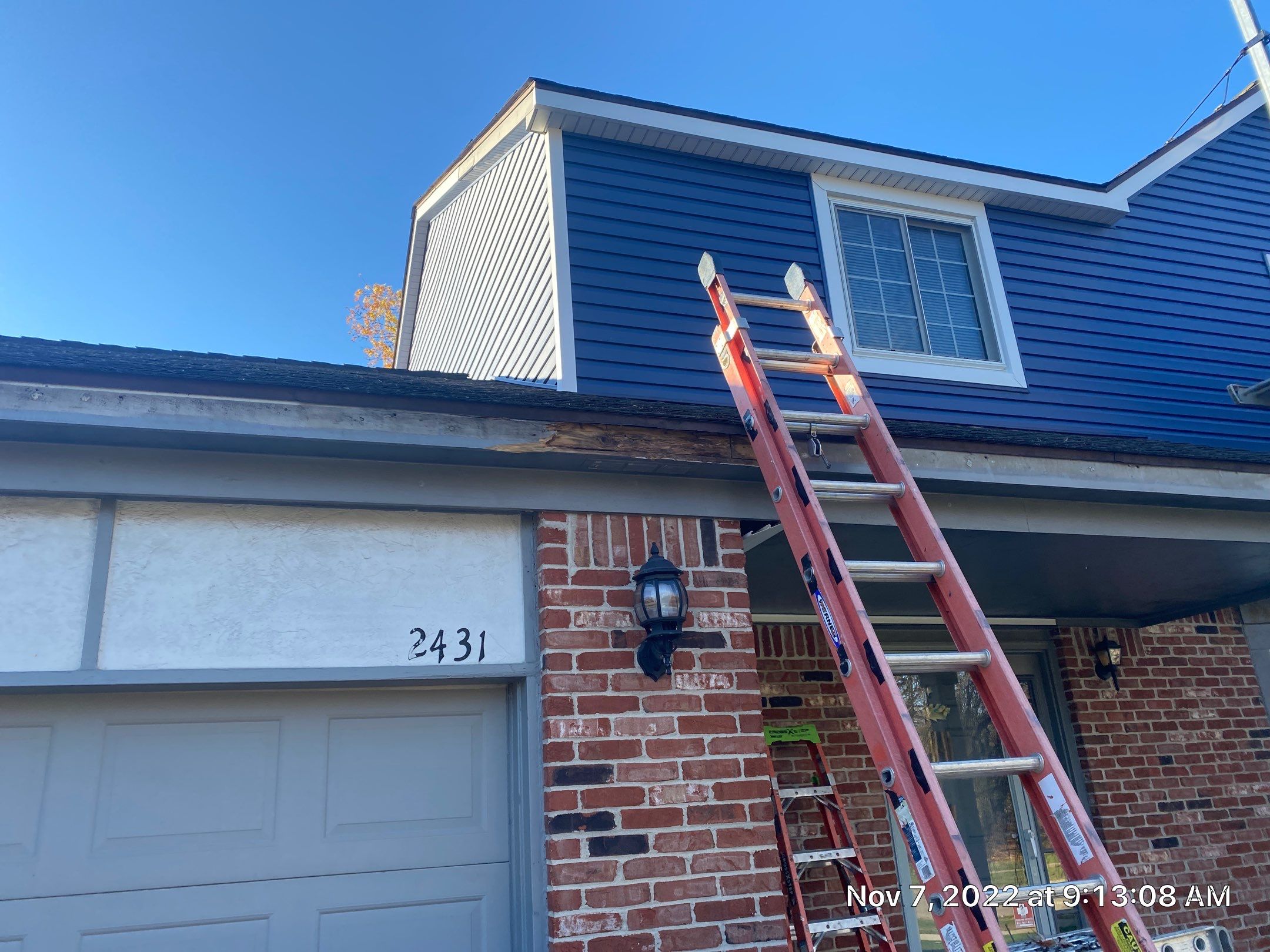 Siding Replacement using CertainTeed Restoration Classis D4 by 180 Contractors
