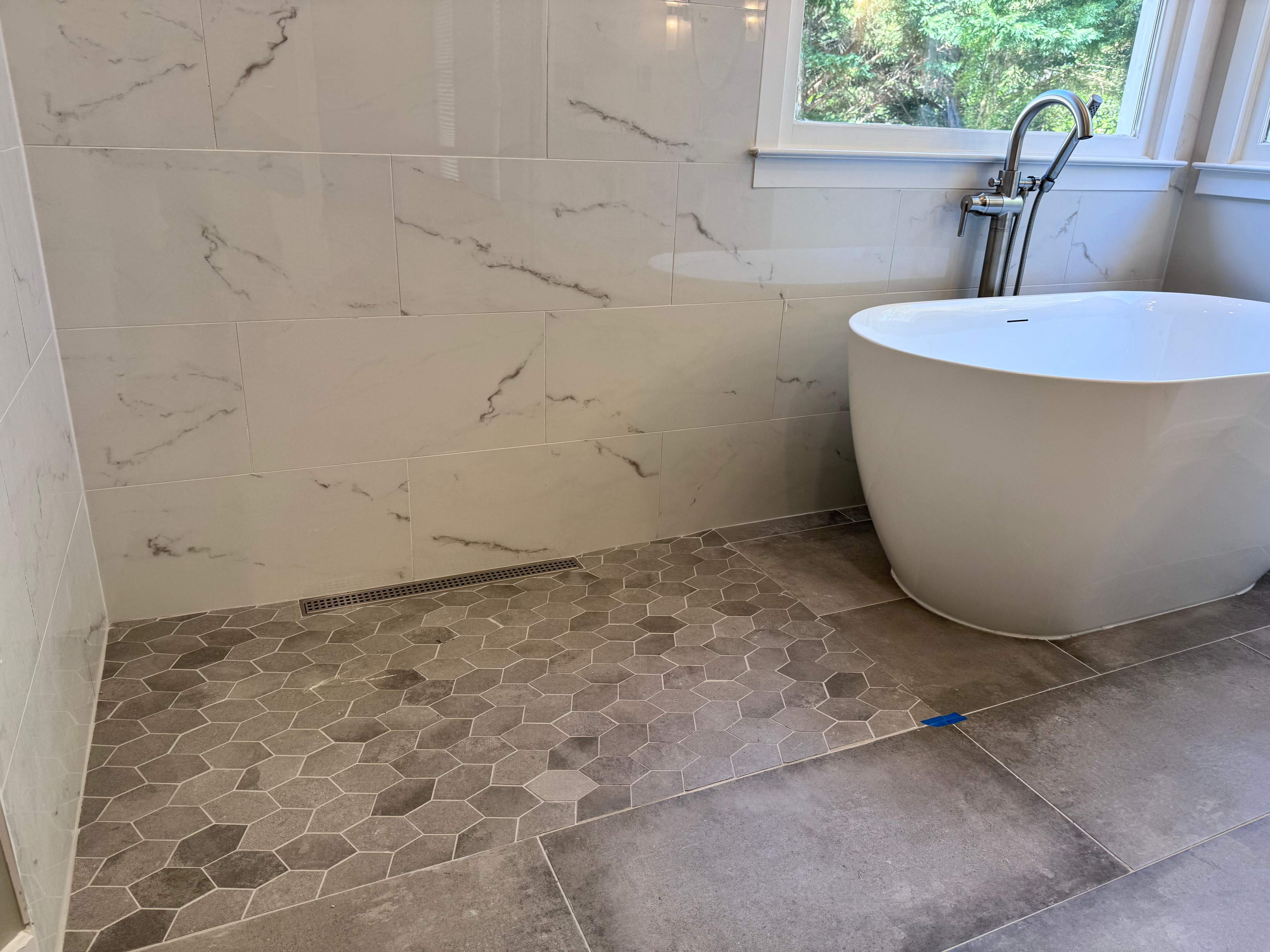 Master bathroom renovation by Prudencio
