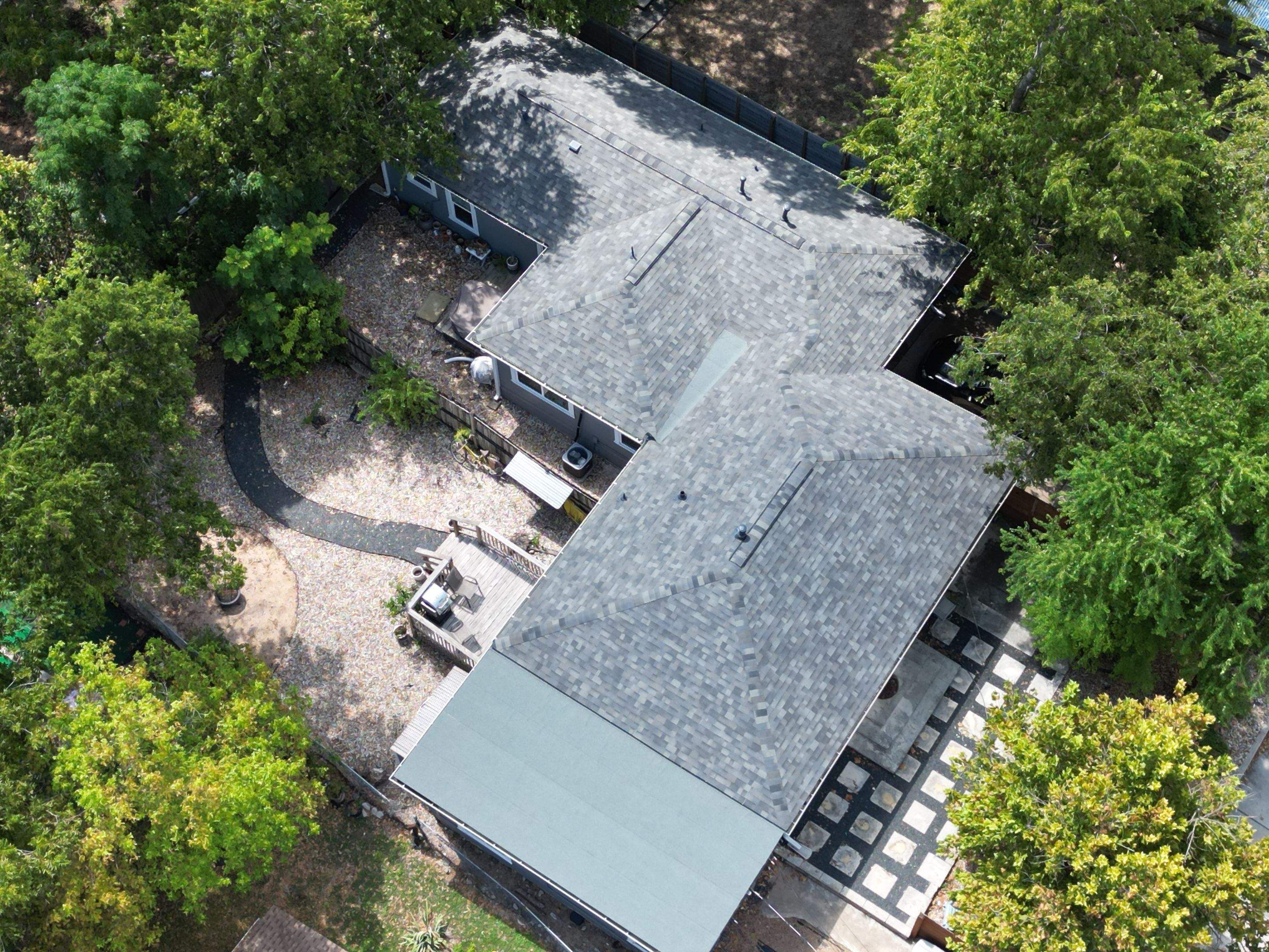 Storm Gray - Malarkey Vista by RoofsOnly.com