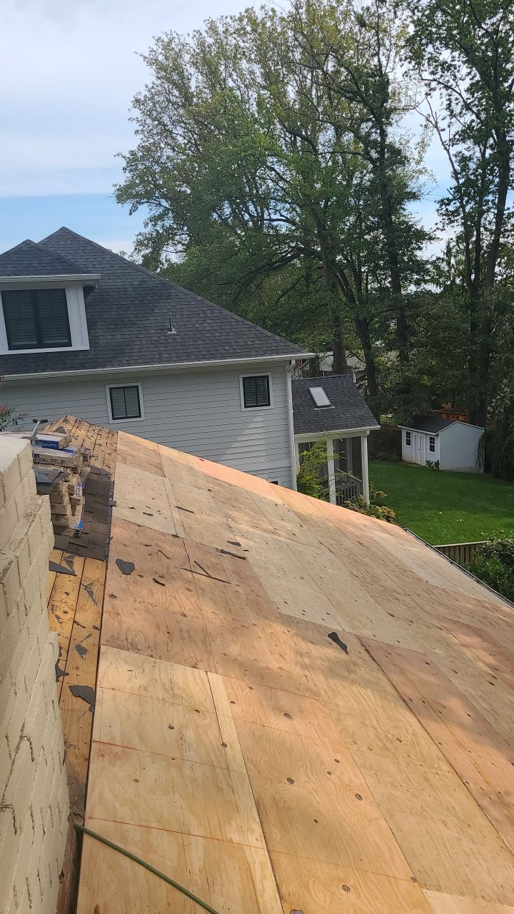 Arlington: CertainTeed Landmark Pro Designer Shingles in Max Def Heather Blend by RM Banning, Inc.