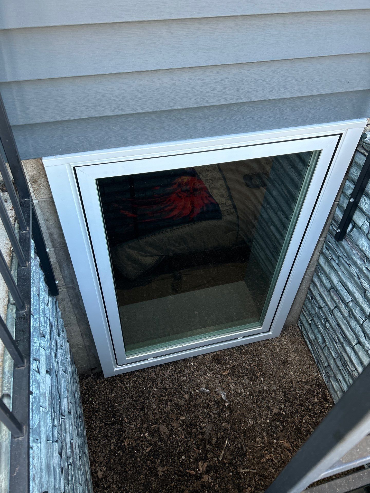 Window Replacement using Pella 250 series vinyl window by United Windows and Siding LLC