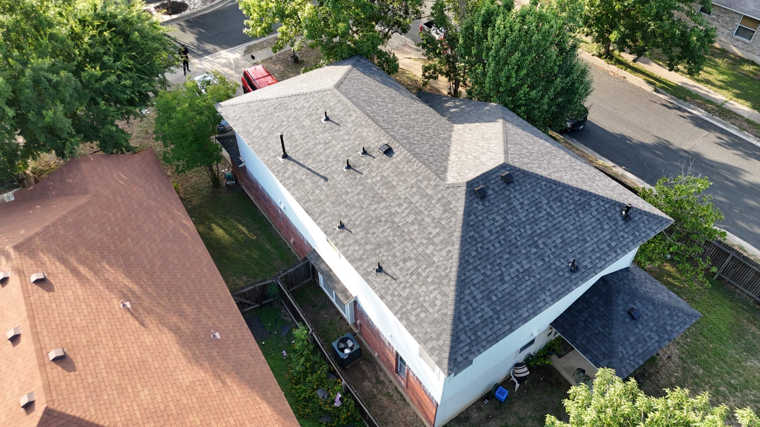 Onyx Black - Owens Corning TruDefinition Duration by RoofsOnly.com