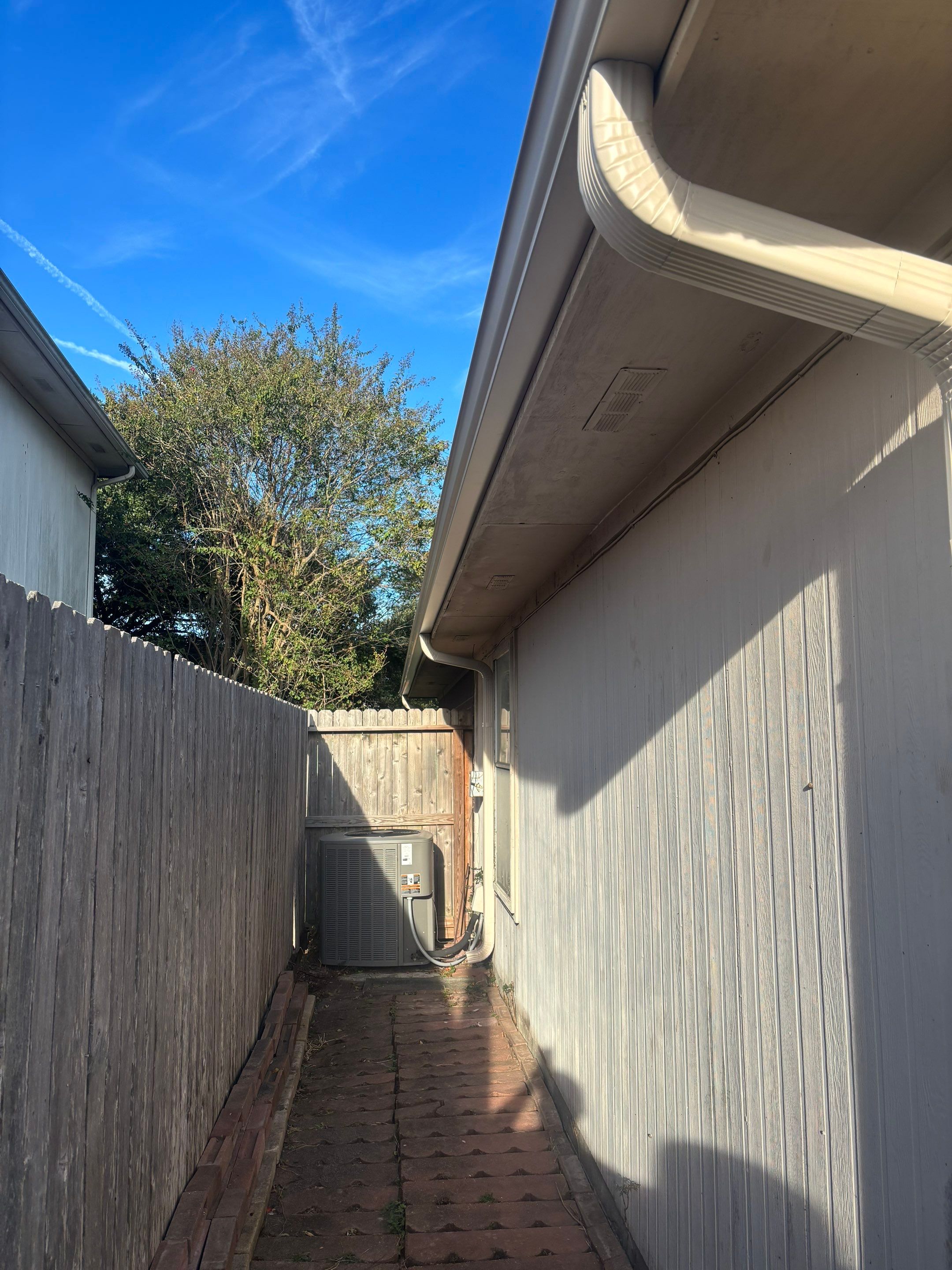 Gutter Replacement in Spring, TX by Onit Roofing LLC