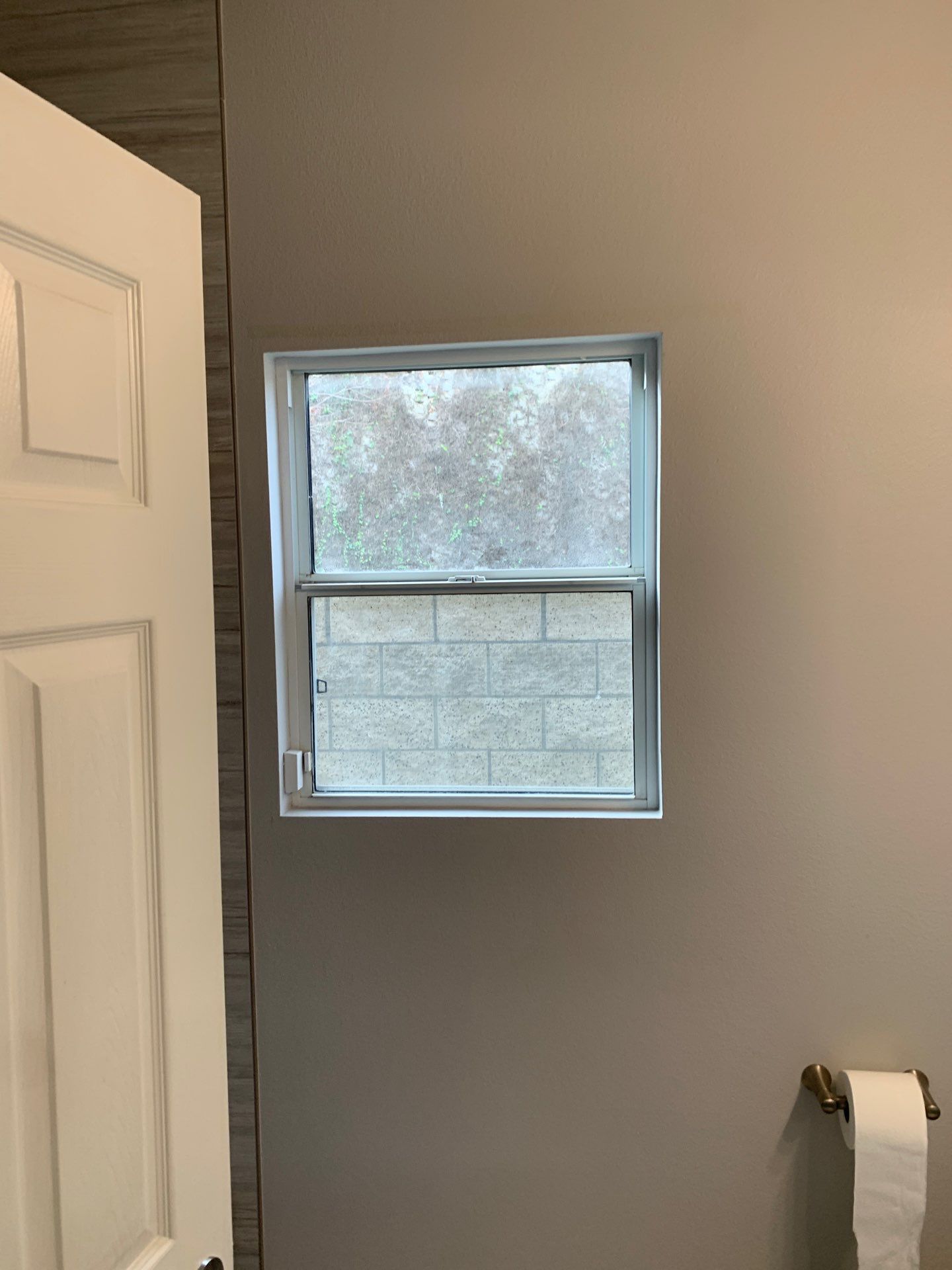 Window Installation using Anlin vinyl windows by American Window Company