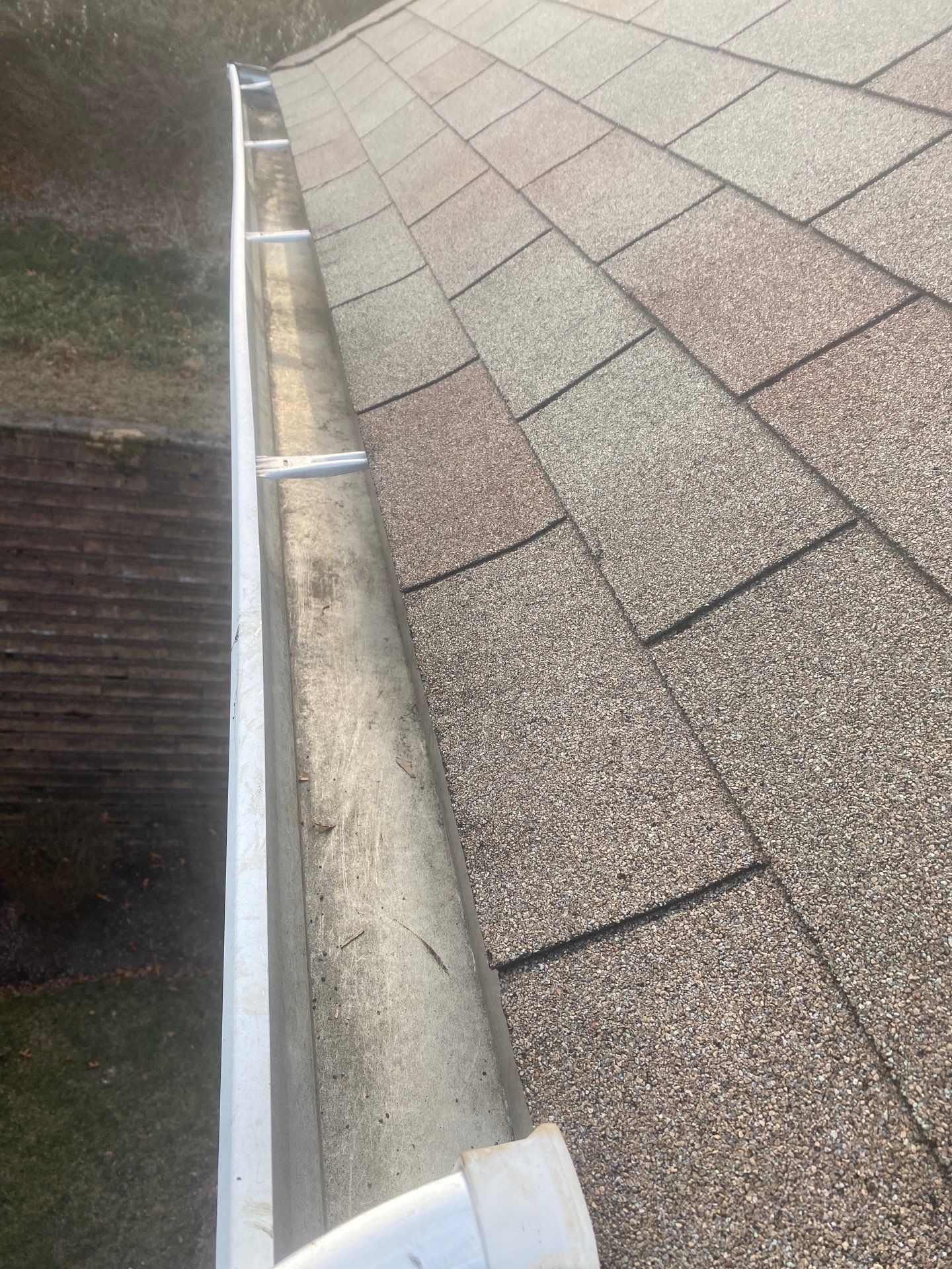 Commercial gutter cleaning Allentown & Bethlehem after photo with clean gutters