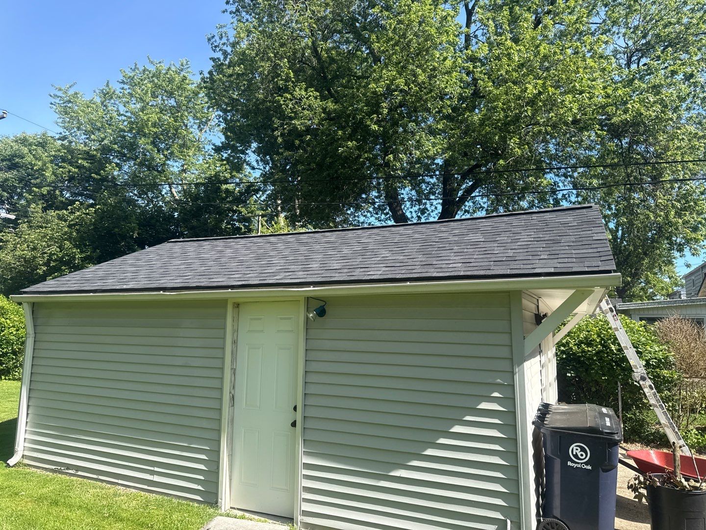 Roof Replacement using Owens Corning Tru Definitions by 180 Contractors