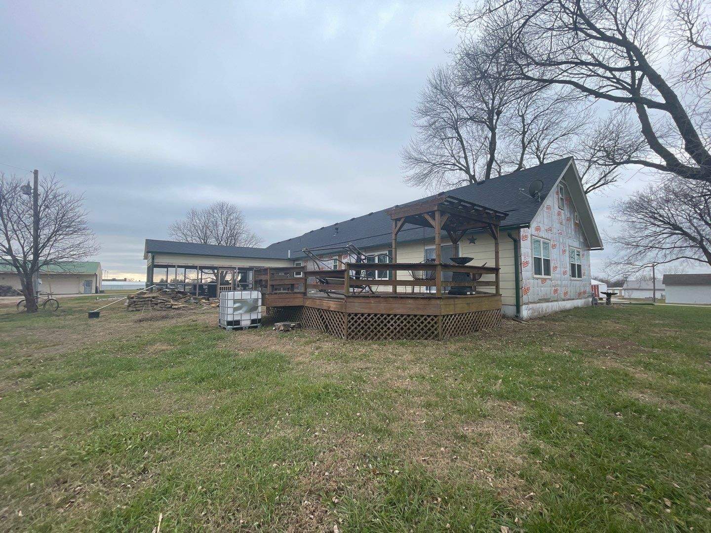 Siding Installation using Craneboard D7 by EEC Windows, Siding & Roofing