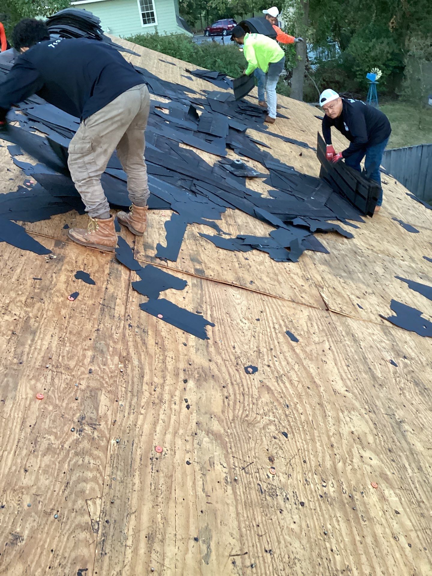 Residential Roofing Installation using Owen's Corning Duration (Lifetime) Shingles by Roof Repair Company