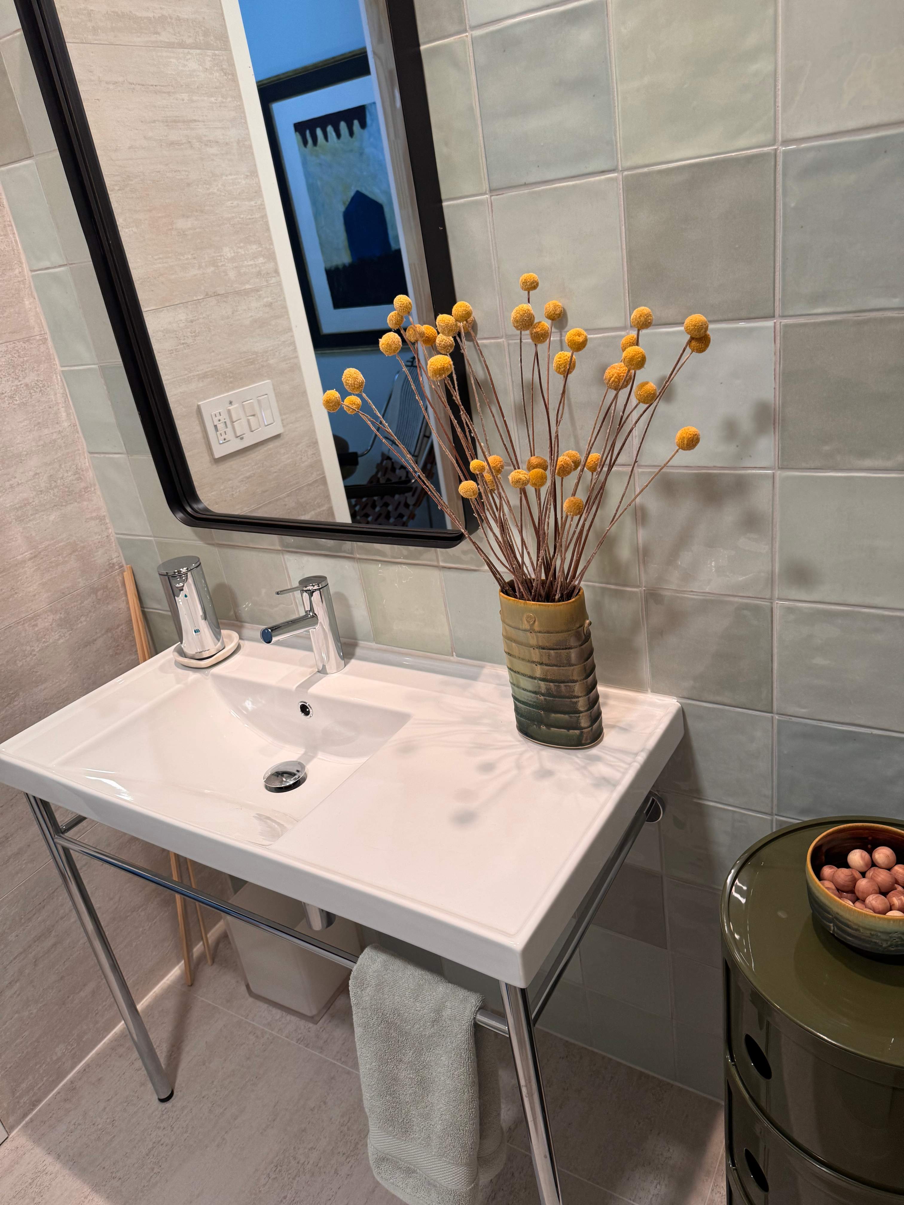 Two bathrooms renovation by Prudencio