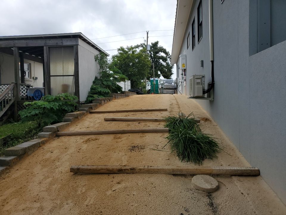 Custom Horizontal Fence  by Hip Square Fence Inc.