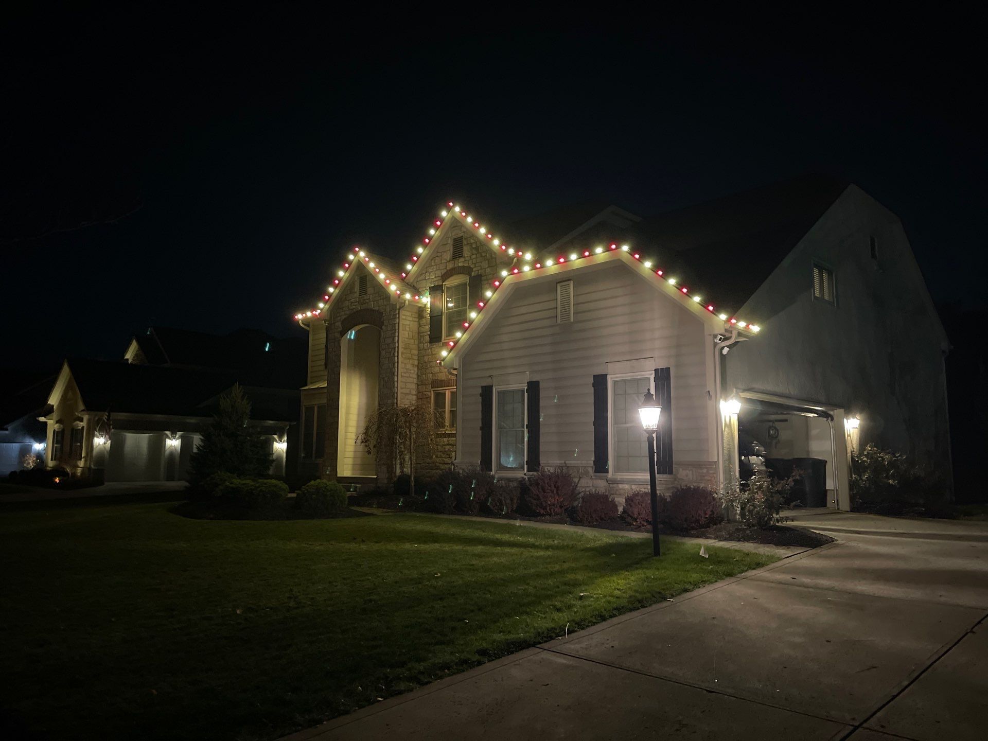 Holiday lights by SOS Home Ohio
