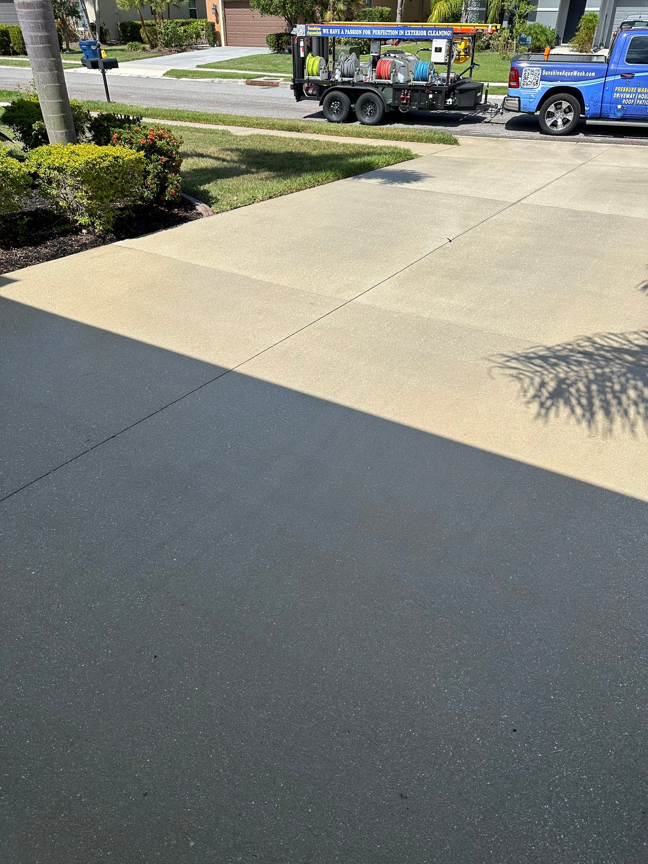 🚗 Concrete Driveway & Sidewalk Cleaning – Old Mill Preserve, Palmetto, FL by Sunshine AquaWash